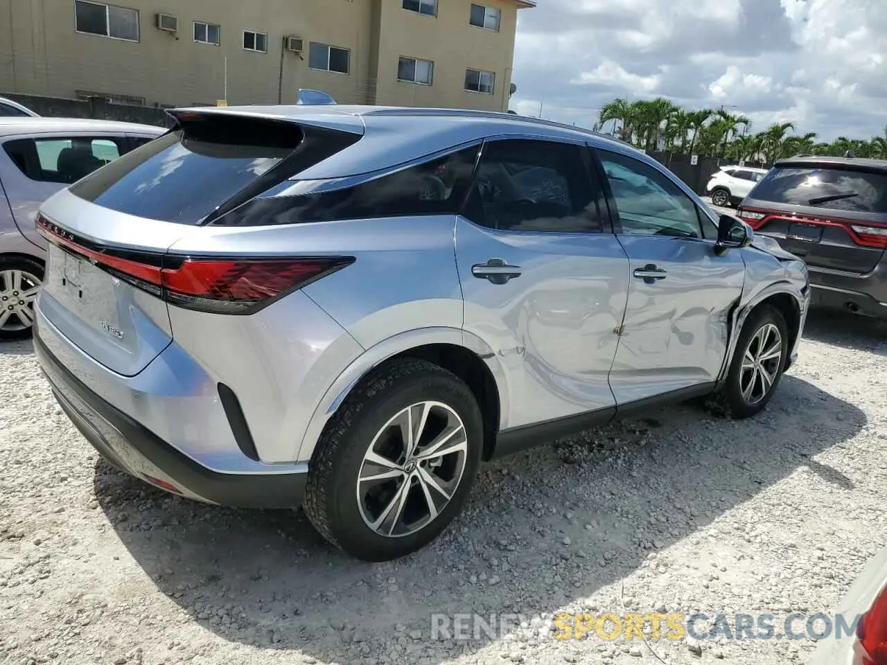 3 Фотография поврежденного автомобиля JTJCHMAA5R2017881 LEXUS RX 350 PRE 2024