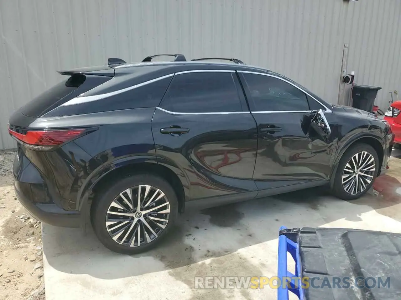 3 Фотография поврежденного автомобиля JTJCHMAA7R2020975 LEXUS RX 350 PRE 2024