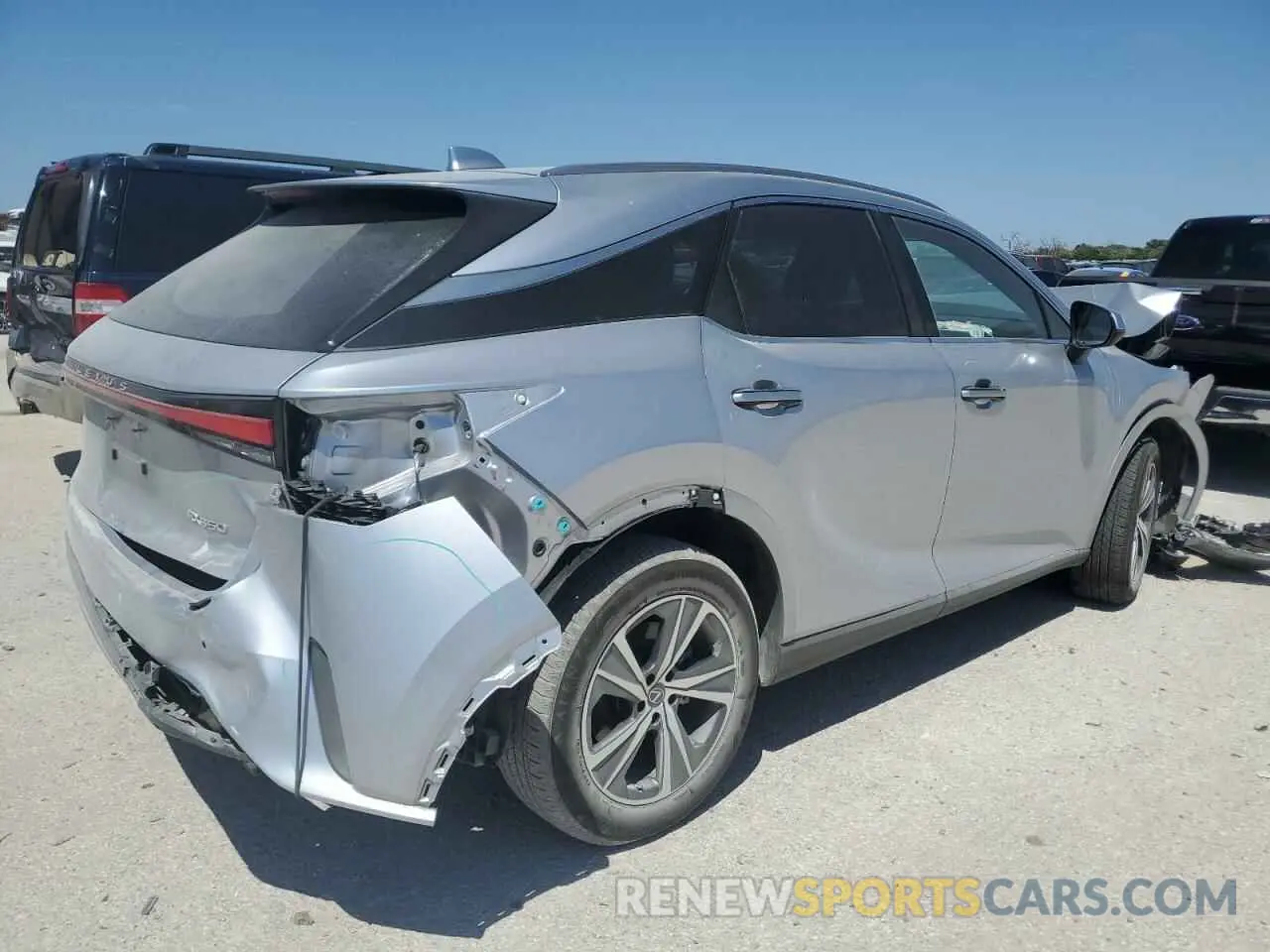 3 Фотография поврежденного автомобиля JTJCHMAA9R2012022 LEXUS RX 350 PRE 2024