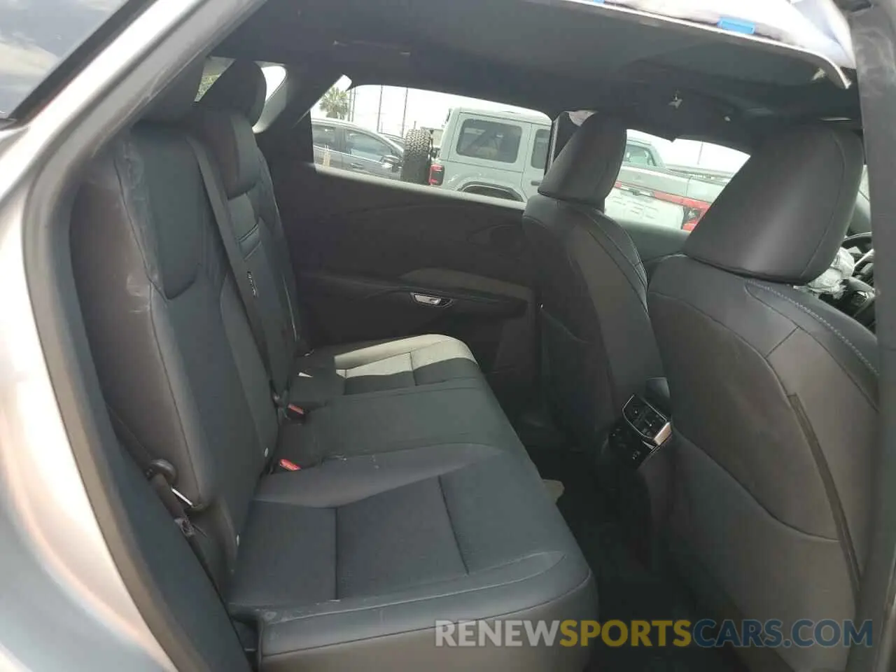 11 Фотография поврежденного автомобиля JTJCHMAA7S2022313 LEXUS RX 350 PRE 2025