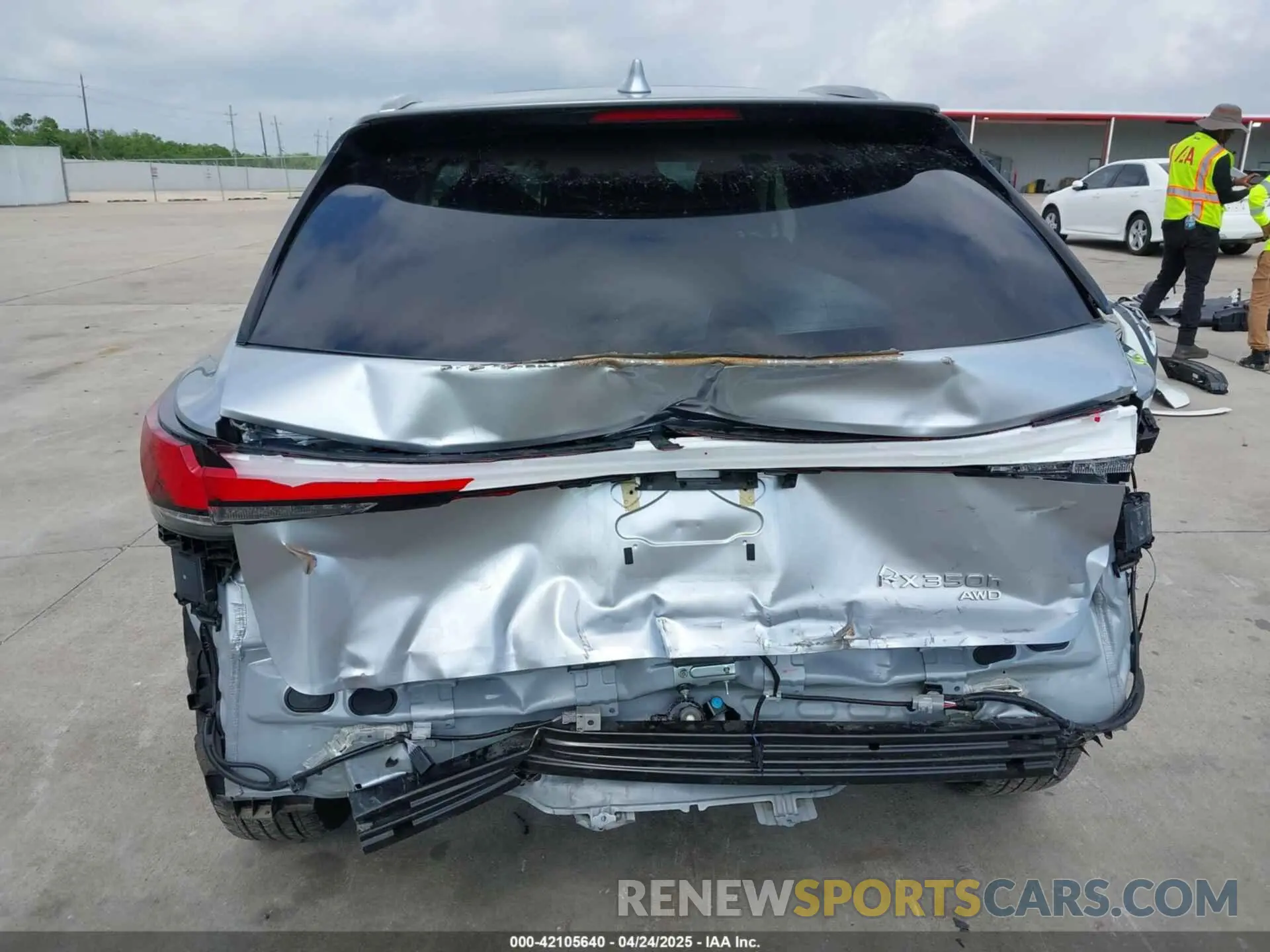 16 Фотография поврежденного автомобиля 2T2BBMCA8PC022516 LEXUS RX 350H 2023