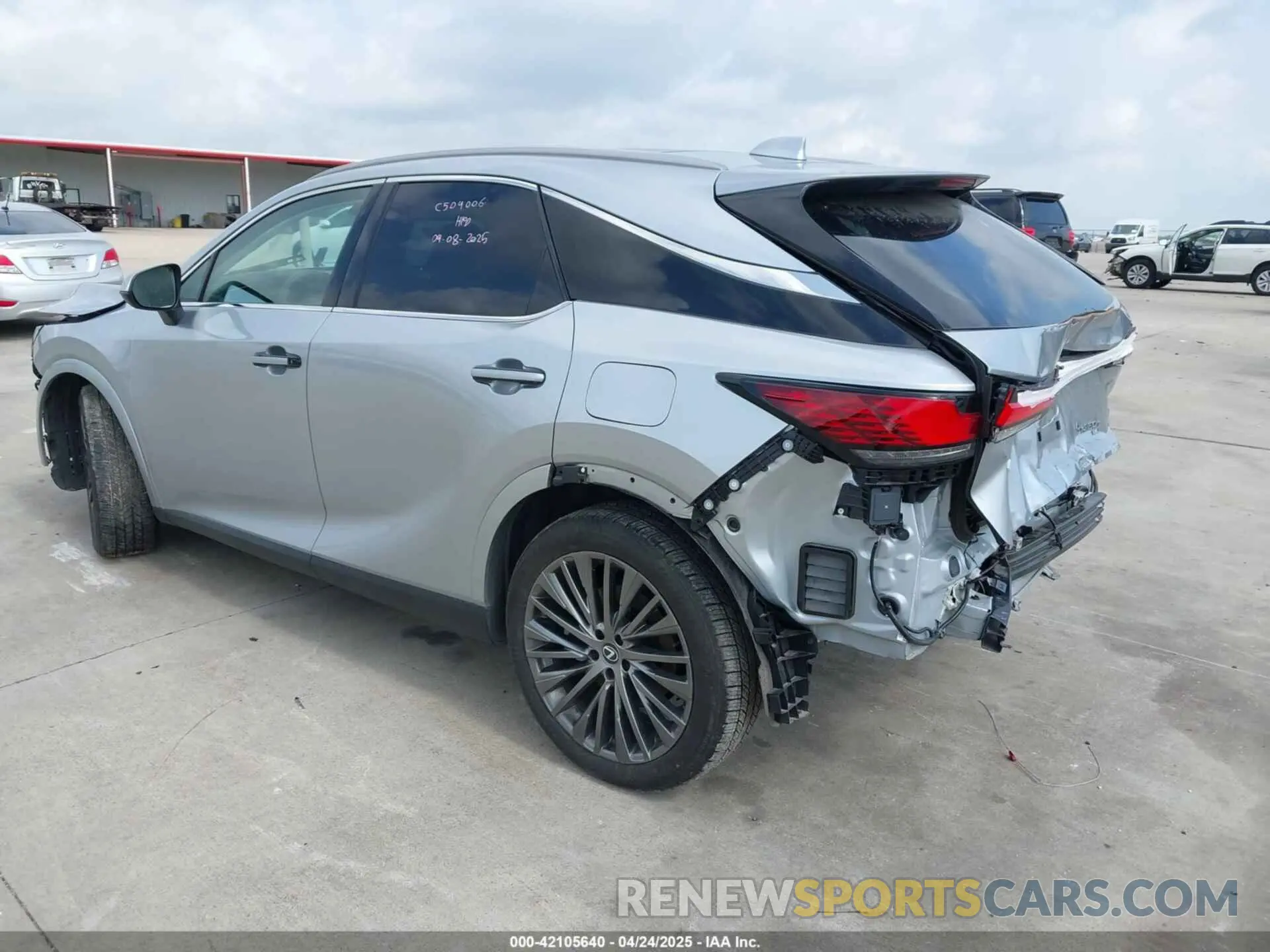 3 Фотография поврежденного автомобиля 2T2BBMCA8PC022516 LEXUS RX 350H 2023