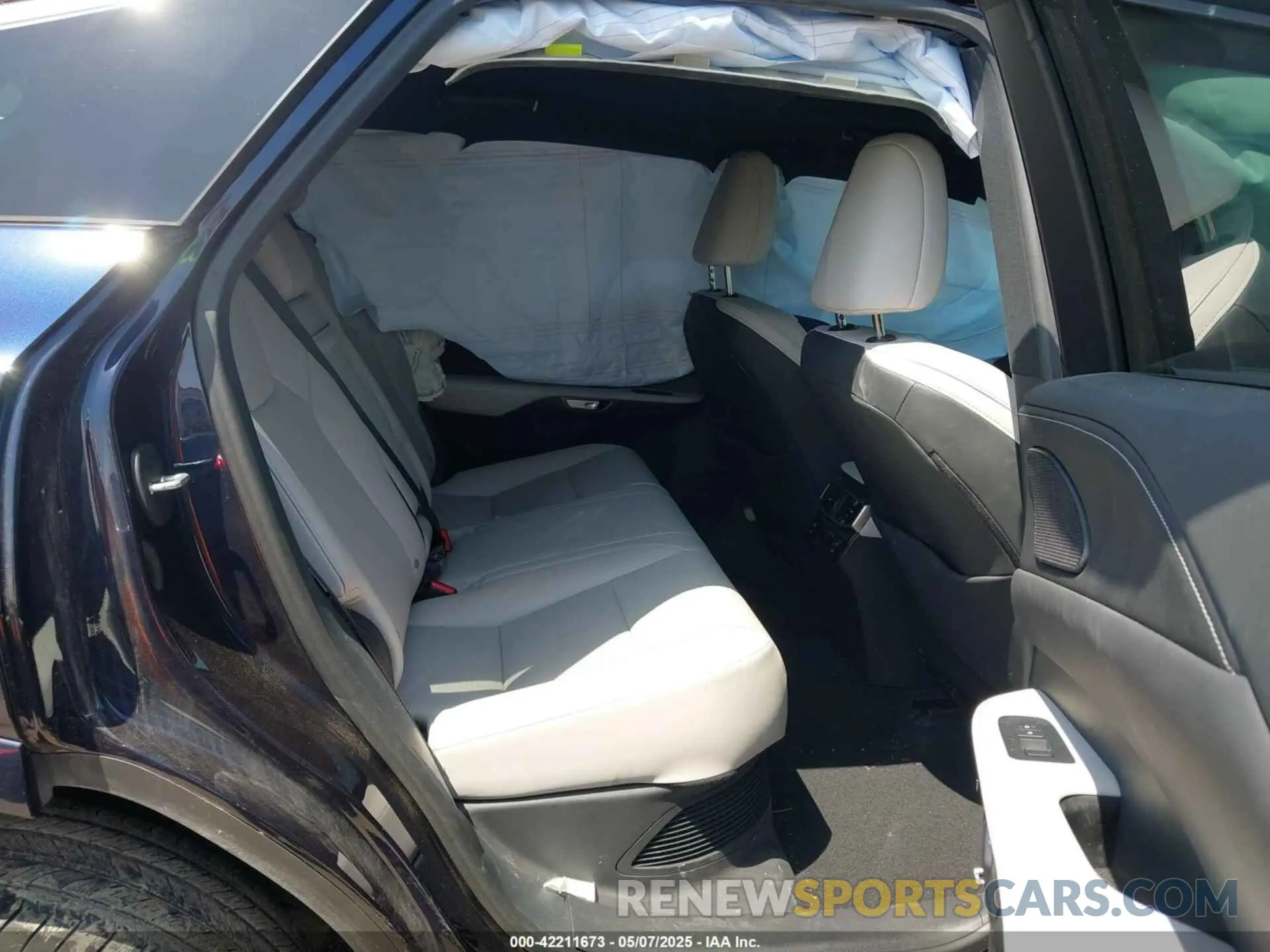 8 Фотография поврежденного автомобиля 2T2BBMCA2RC027049 LEXUS RX 350H 2024