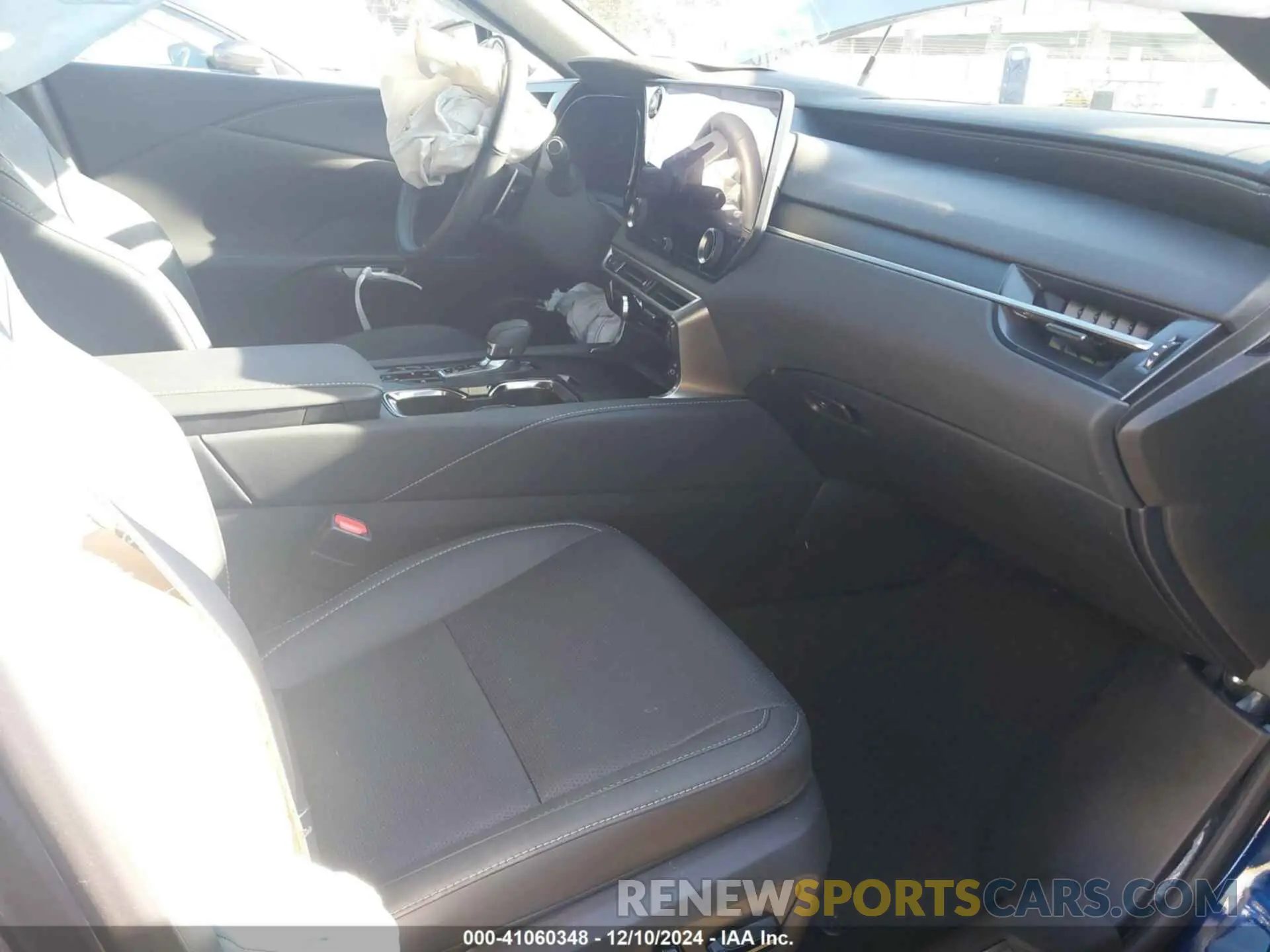 5 Фотография поврежденного автомобиля 2T2BBMCA8RC032689 LEXUS RX 350H 2024
