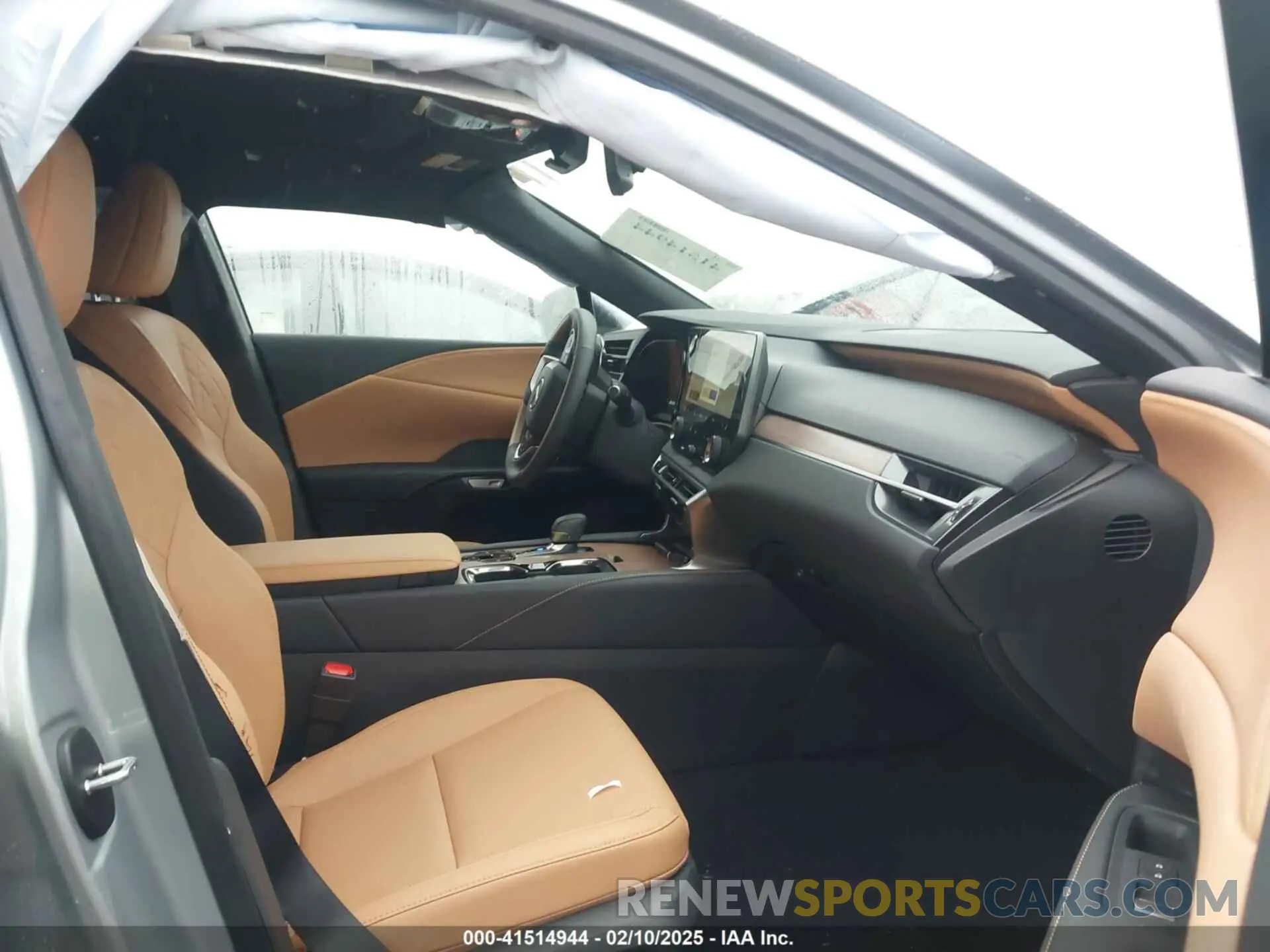 5 Фотография поврежденного автомобиля 2T2BBMCA2SC070392 LEXUS RX 350H 2025