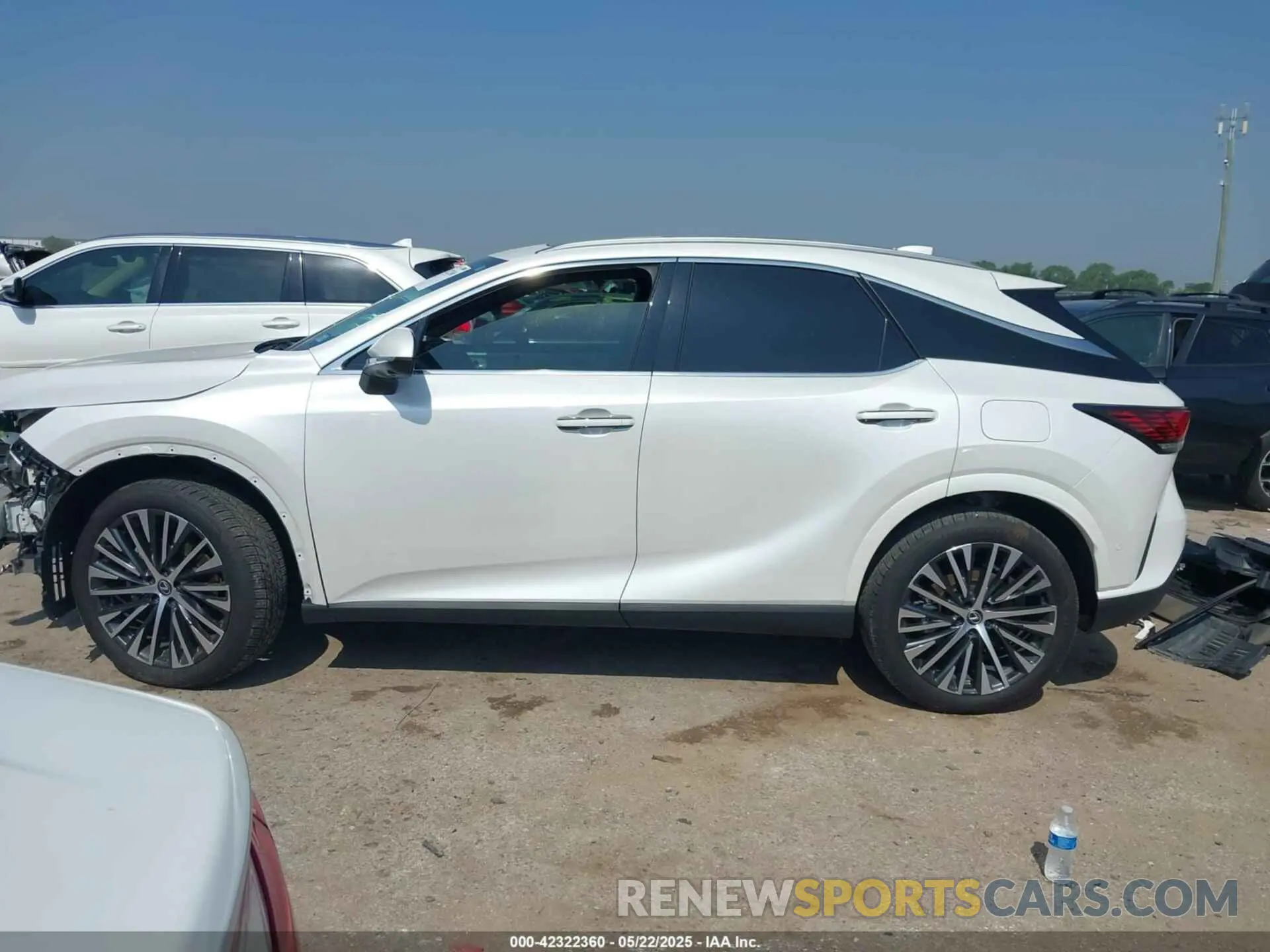 15 Фотография поврежденного автомобиля 2T2BBMCA7SC071814 LEXUS RX 350H 2025