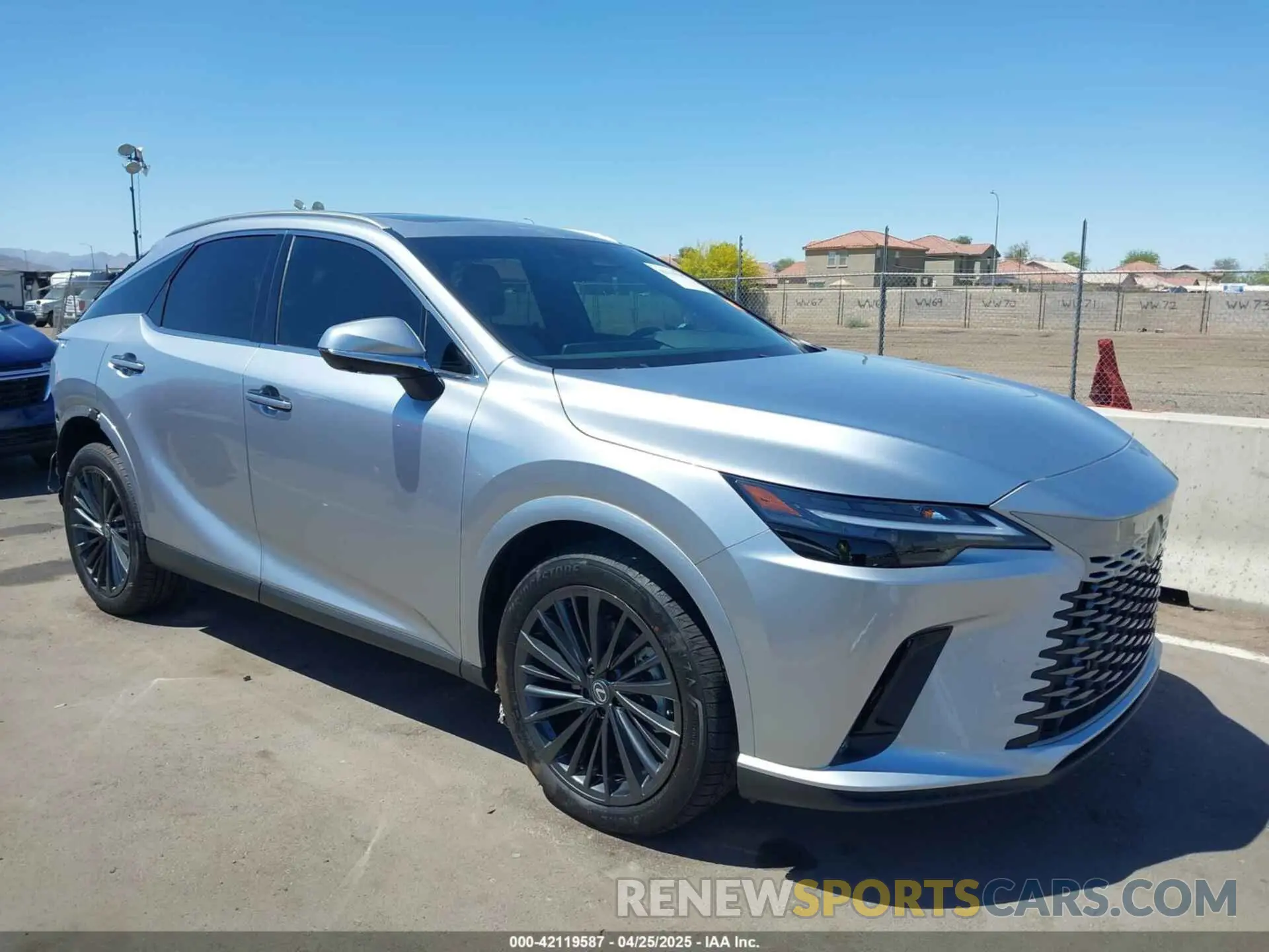 1 Фотография поврежденного автомобиля 2T2BBMCA8SC077573 LEXUS RX 350H 2025