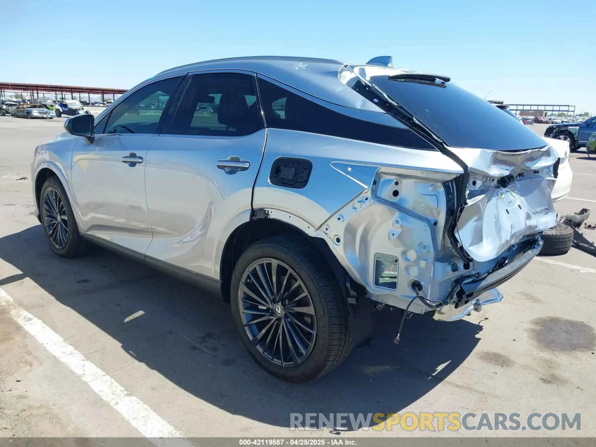 3 Фотография поврежденного автомобиля 2T2BBMCA8SC077573 LEXUS RX 350H 2025