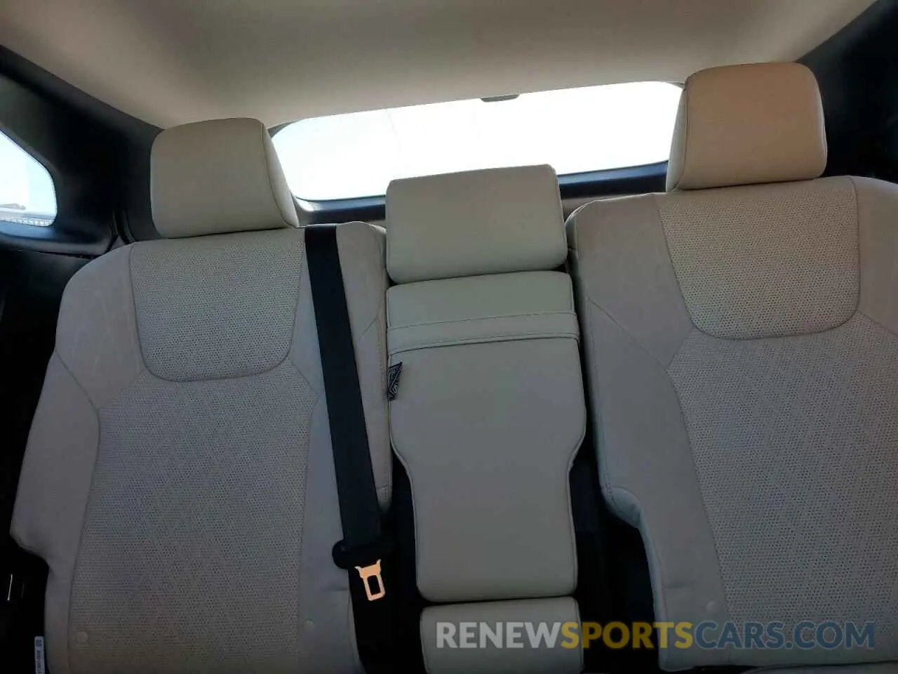 10 Фотография поврежденного автомобиля 2T2BBMCA4PC021668 LEXUS RX 350H BA 2023