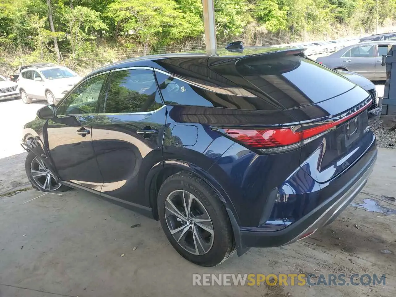 2 Фотография поврежденного автомобиля 2T2BBMCA7PC018442 LEXUS RX 350H BA 2023