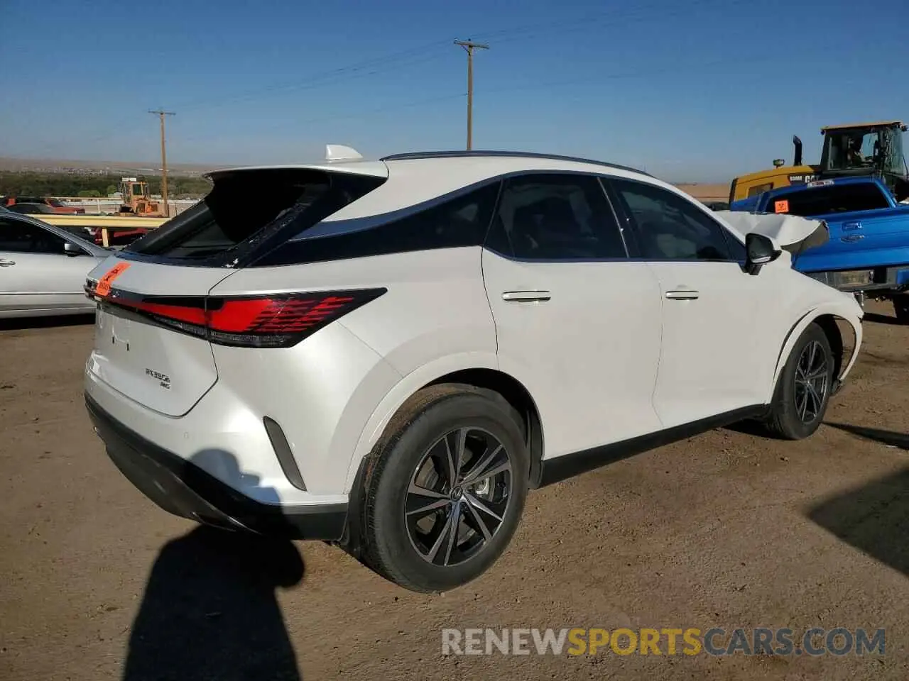 3 Фотография поврежденного автомобиля 2T2BBMCA8PC006851 LEXUS RX 350H BA 2023