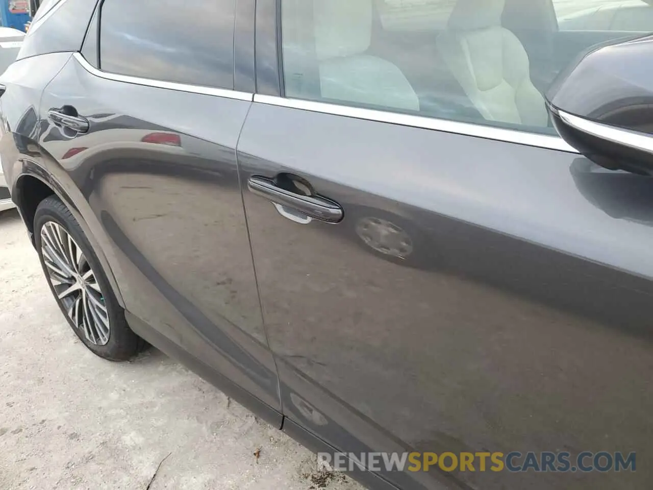 13 Фотография поврежденного автомобиля 2T2BBMCA3RC033524 LEXUS RX 350H BA 2024