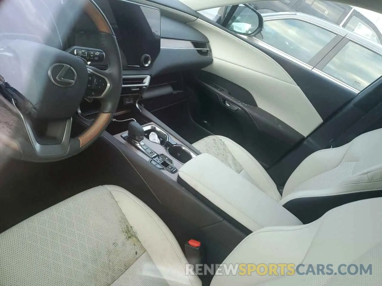 8 Фотография поврежденного автомобиля 2T2BBMCA3RC033524 LEXUS RX 350H BA 2024