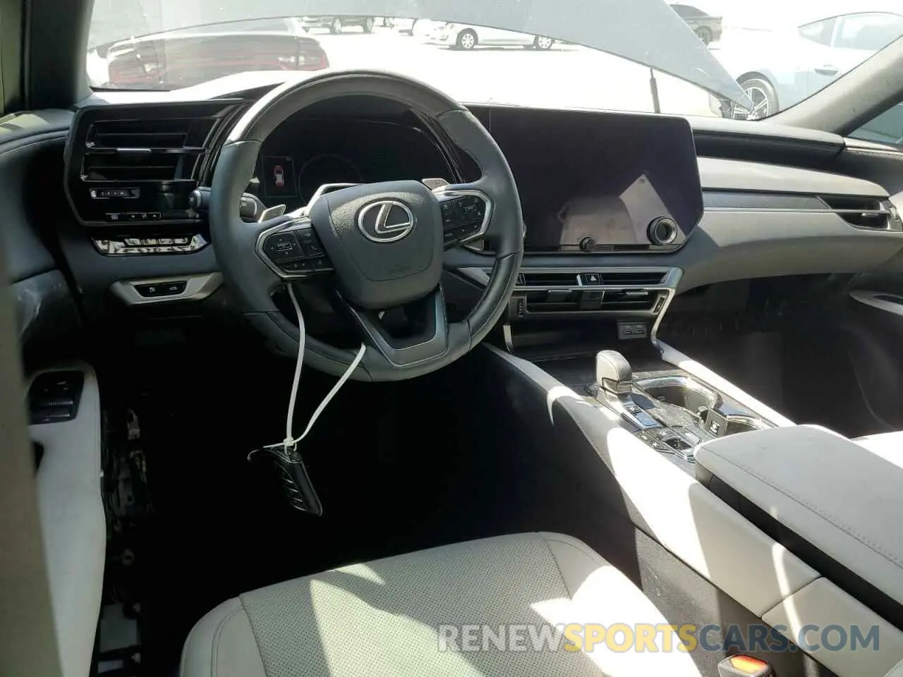 8 Фотография поврежденного автомобиля 2T2BBMCA3RC060576 LEXUS RX 350H BA 2024