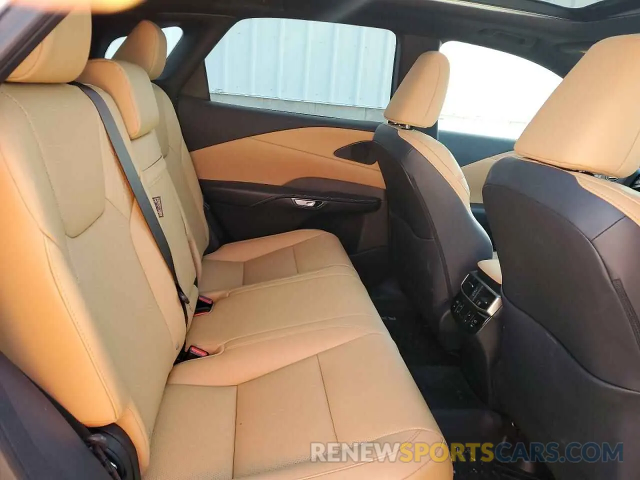 11 Фотография поврежденного автомобиля 2T2BBMCA7RC039049 LEXUS RX 350H BA 2024