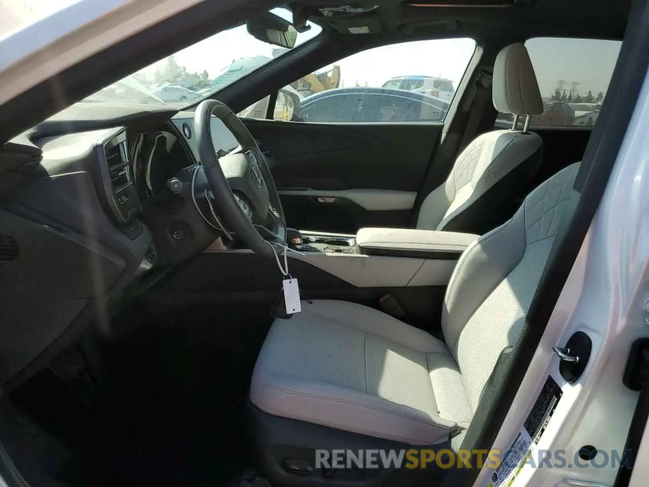 7 Фотография поврежденного автомобиля 2T2BBMCA8RC028190 LEXUS RX 350H BA 2024