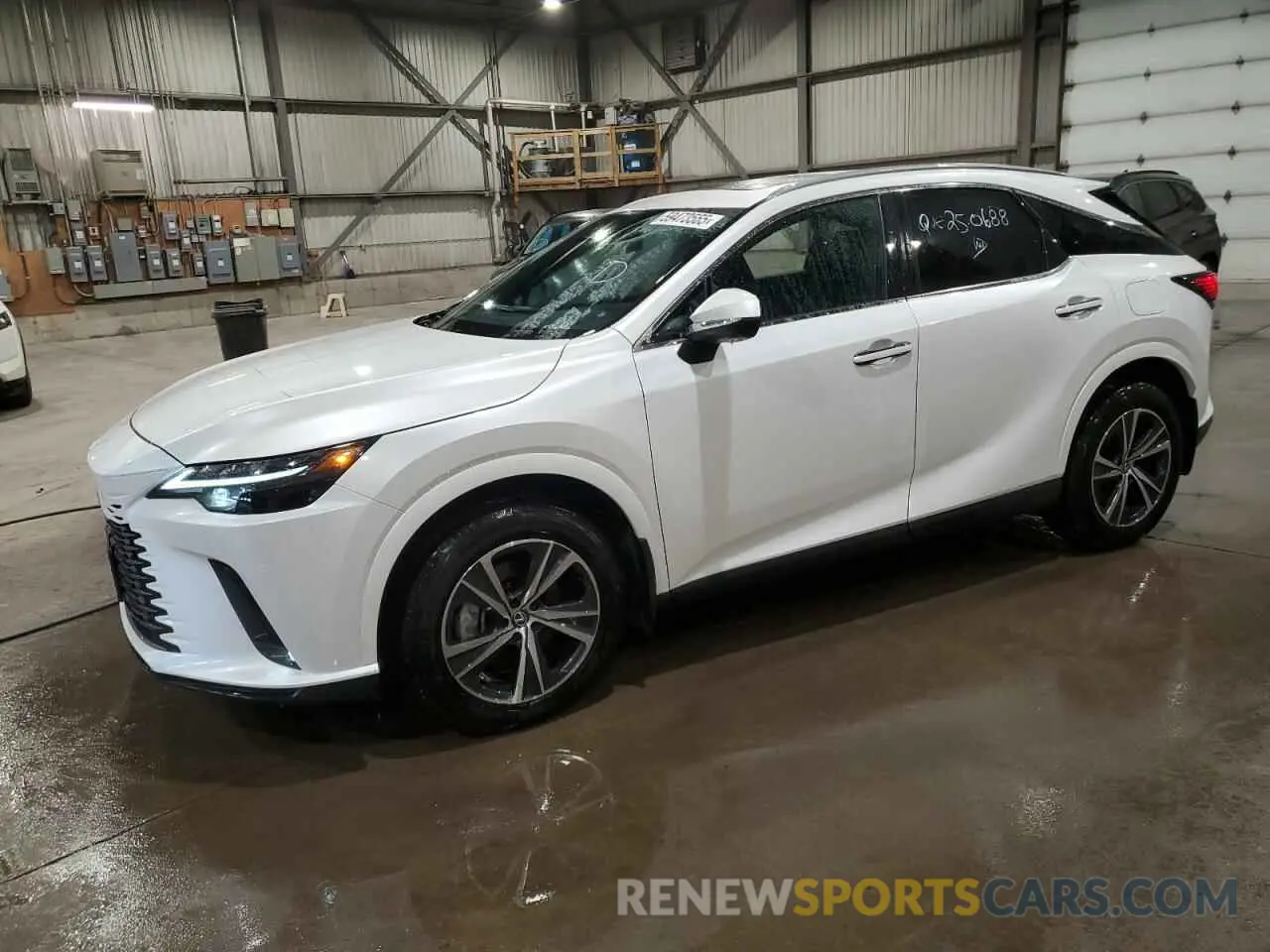 1 Фотография поврежденного автомобиля 2T2BBMCA8RC039156 LEXUS RX 350H BA 2024