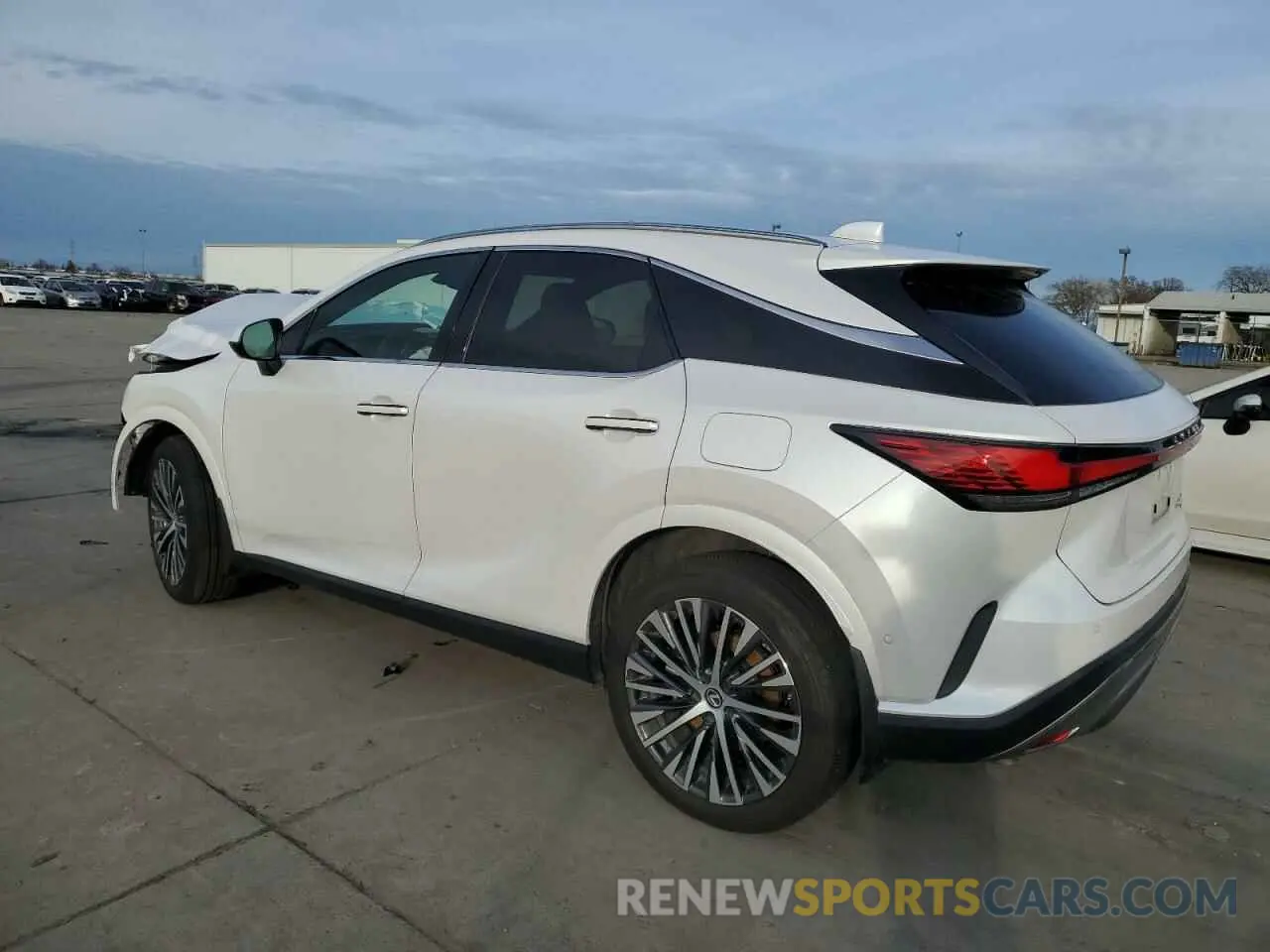 2 Фотография поврежденного автомобиля 2T2BBMCAXRC058629 LEXUS RX 350H BA 2024