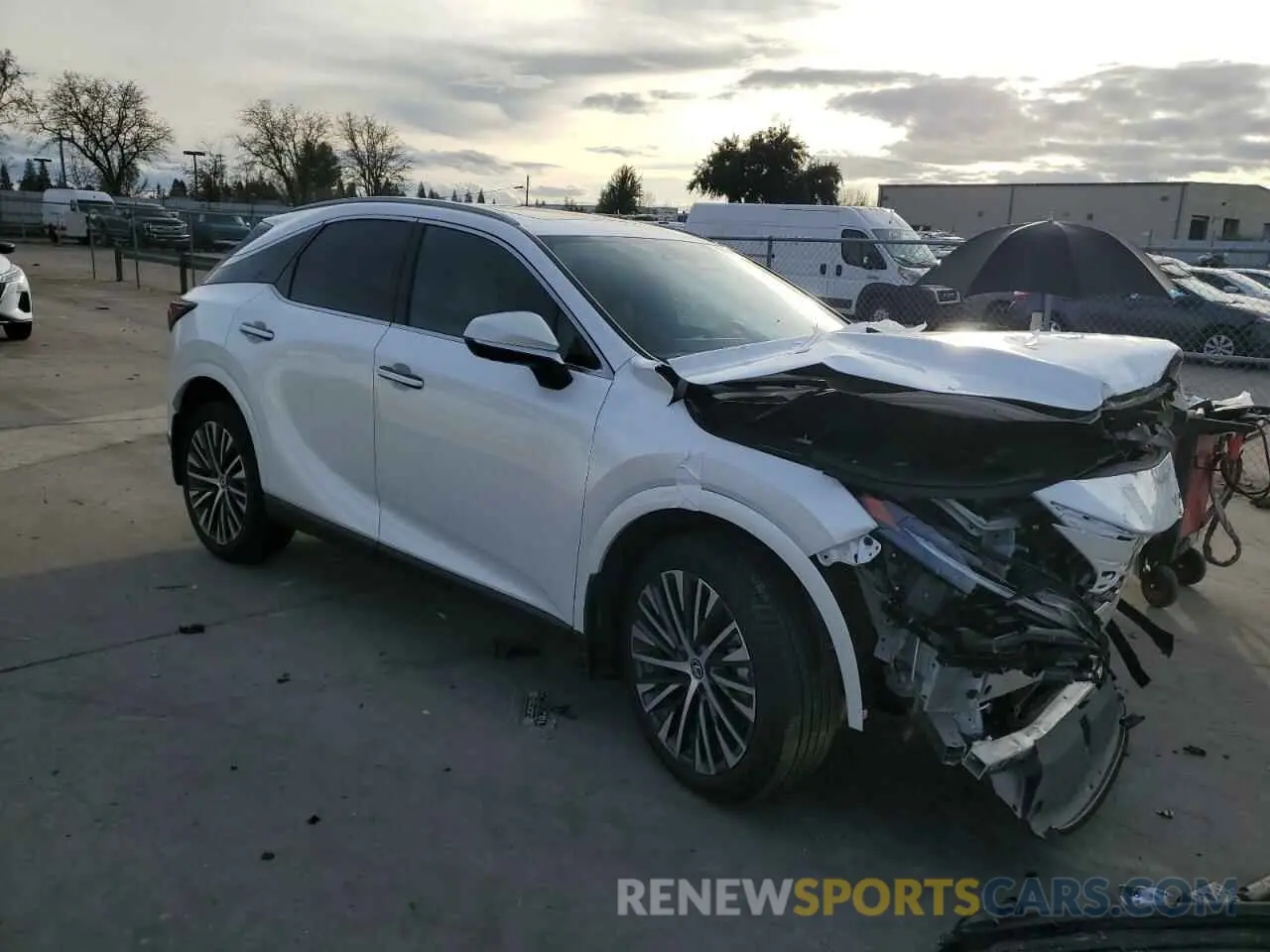 4 Фотография поврежденного автомобиля 2T2BBMCAXRC058629 LEXUS RX 350H BA 2024