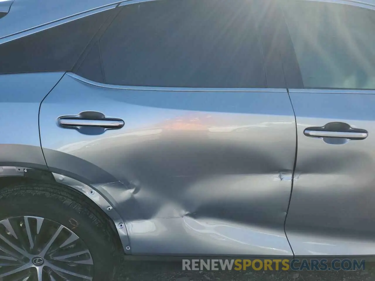 12 Фотография поврежденного автомобиля 2T2BBMCA2SC070683 LEXUS RX 350H BA 2025