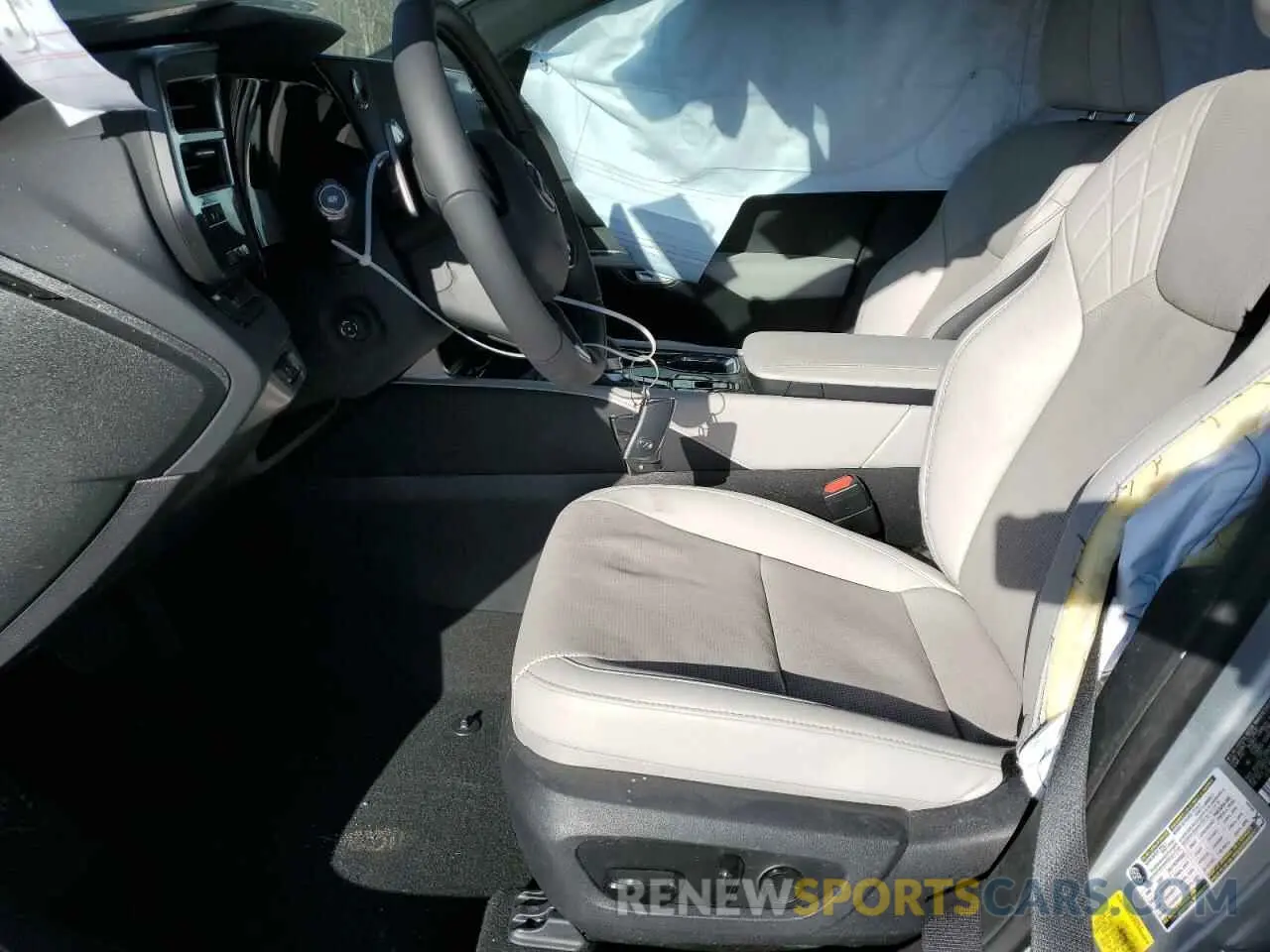 7 Фотография поврежденного автомобиля 2T2BBMCA2SC070683 LEXUS RX 350H BA 2025