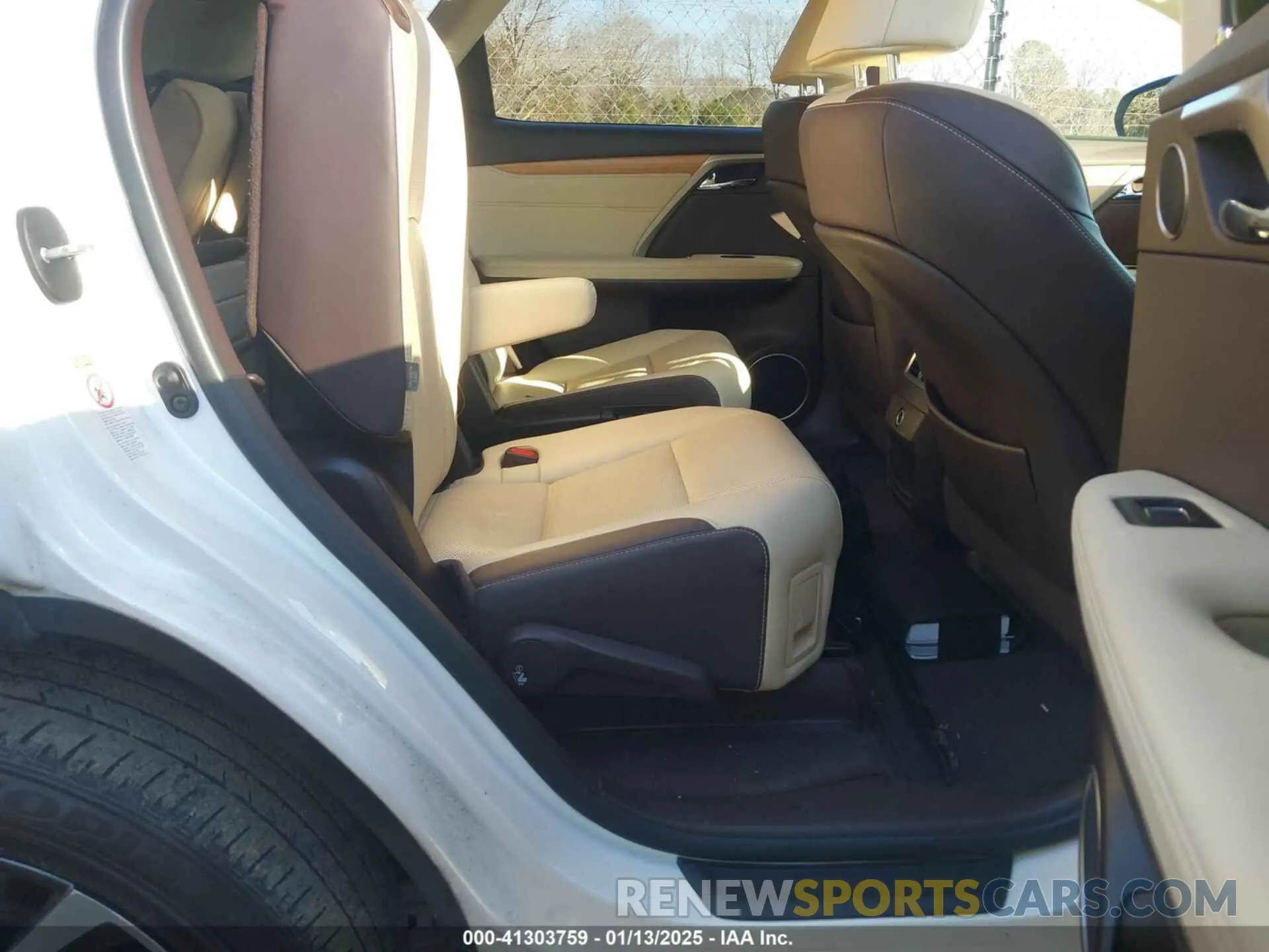8 Фотография поврежденного автомобиля JTJDZKCA0K2019725 LEXUS RX 350L 2019