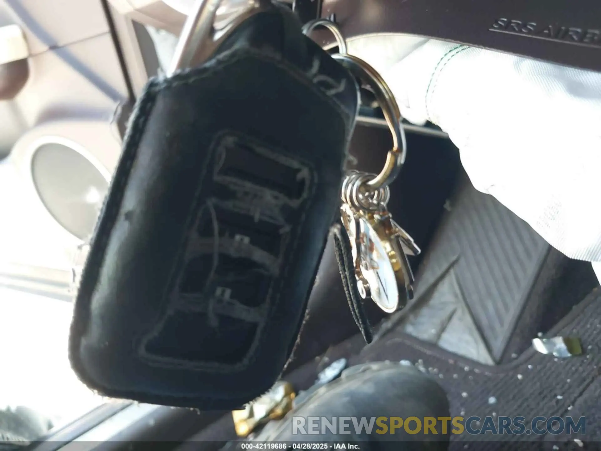 11 Photograph of a damaged car JTJGZKCA1K2012487 LEXUS RX 350L 2019