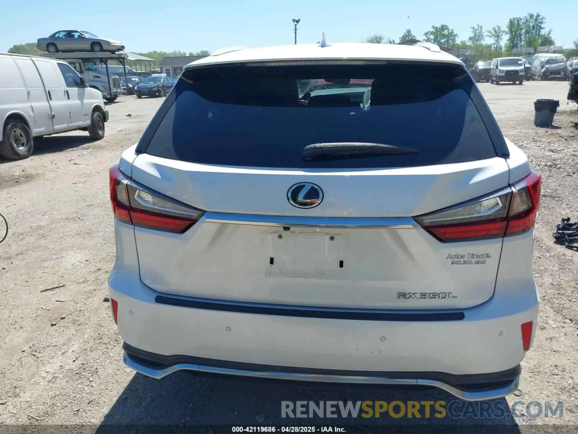 17 Photograph of a damaged car JTJGZKCA1K2012487 LEXUS RX 350L 2019