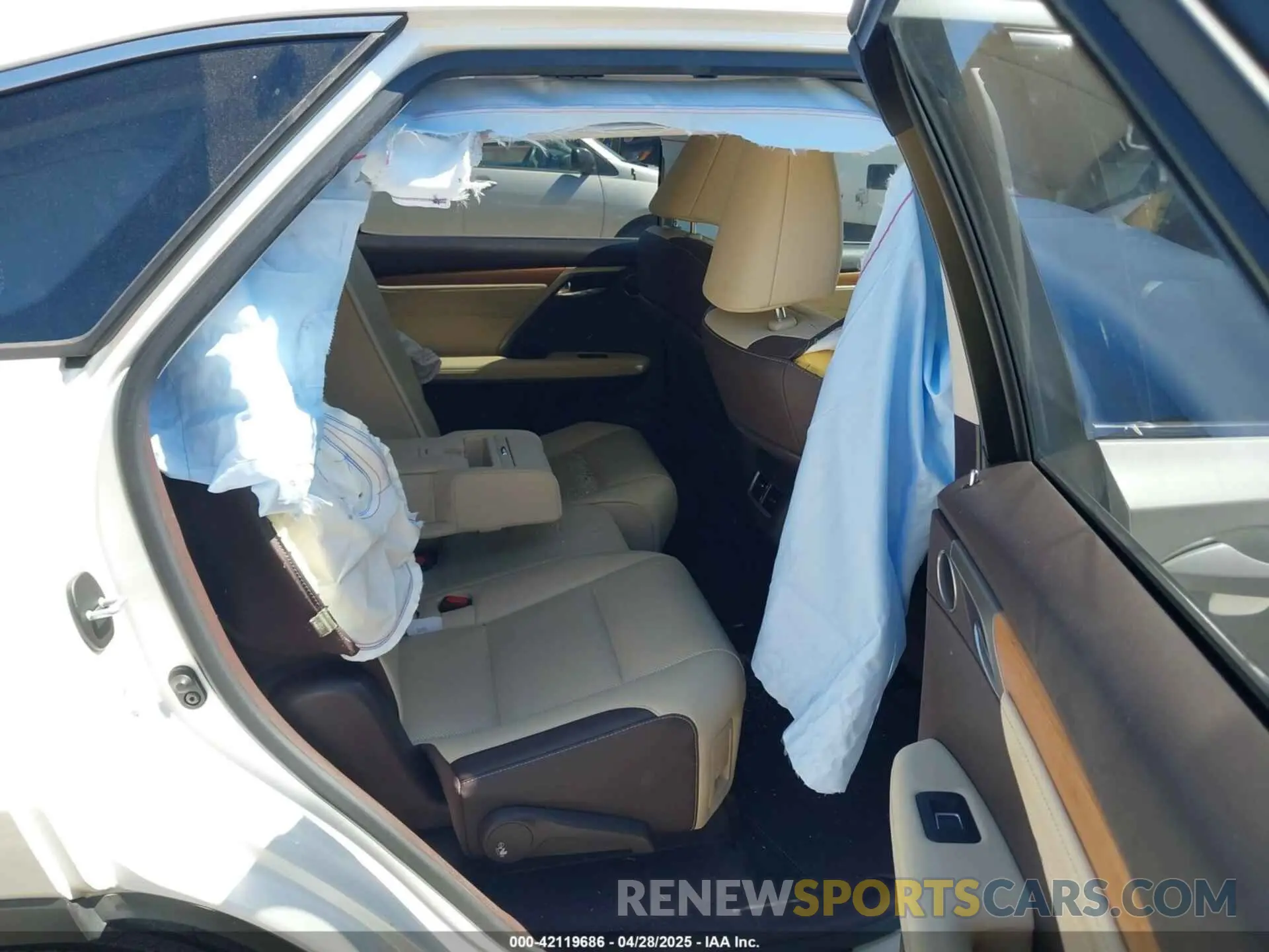 8 Photograph of a damaged car JTJGZKCA1K2012487 LEXUS RX 350L 2019