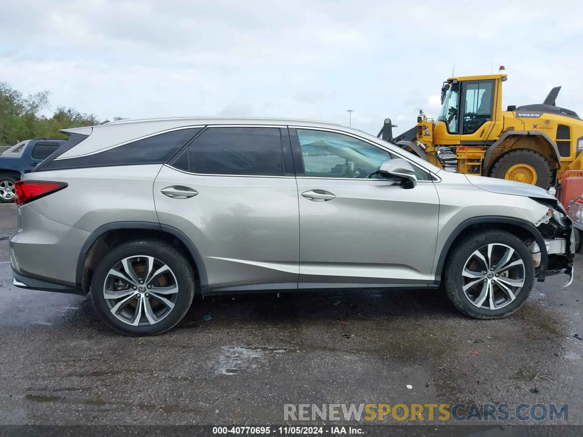 13 Photograph of a damaged car JTJHZKEA3L2018391 LEXUS RX 350L 2020