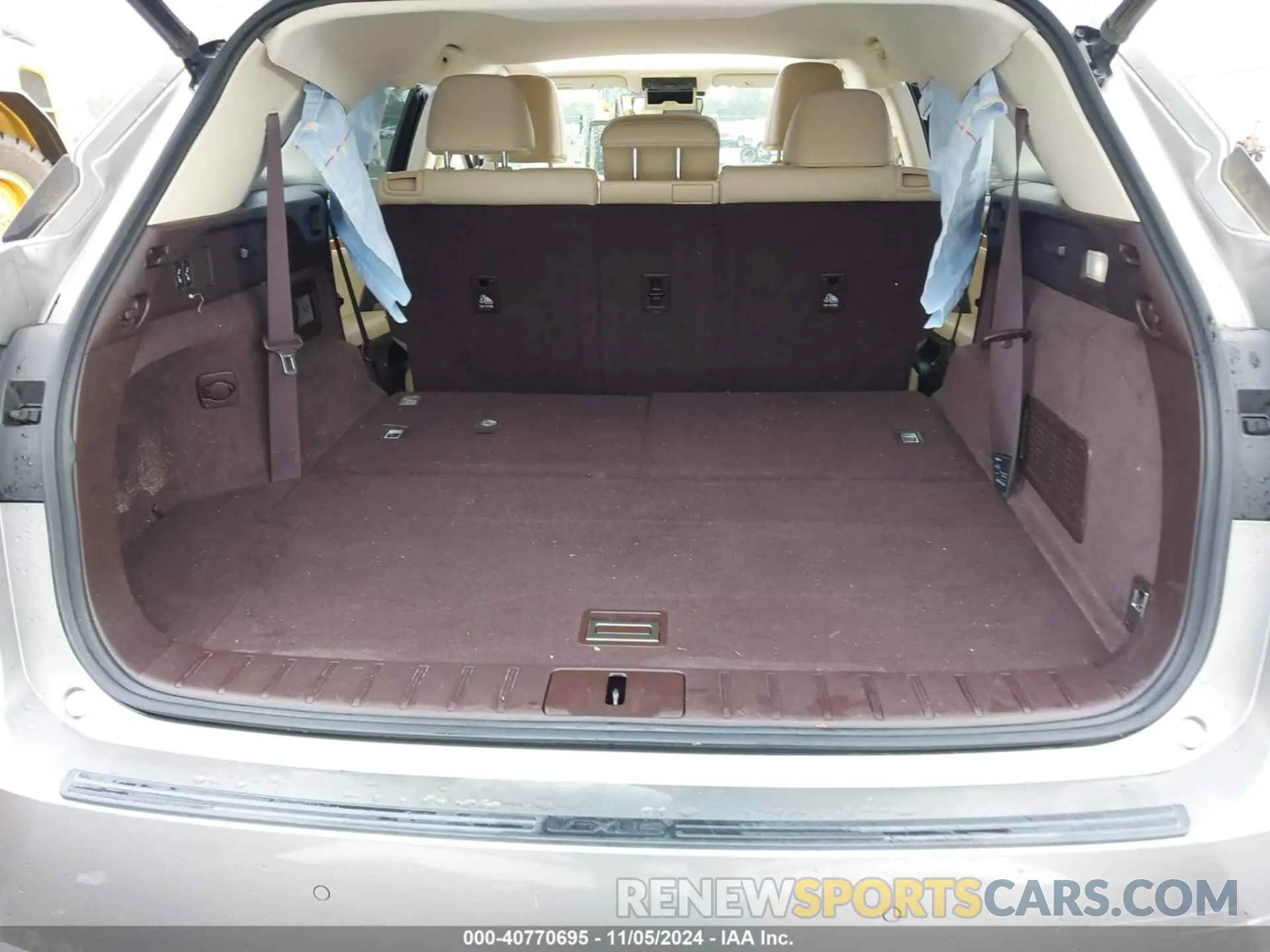 8 Photograph of a damaged car JTJHZKEA3L2018391 LEXUS RX 350L 2020