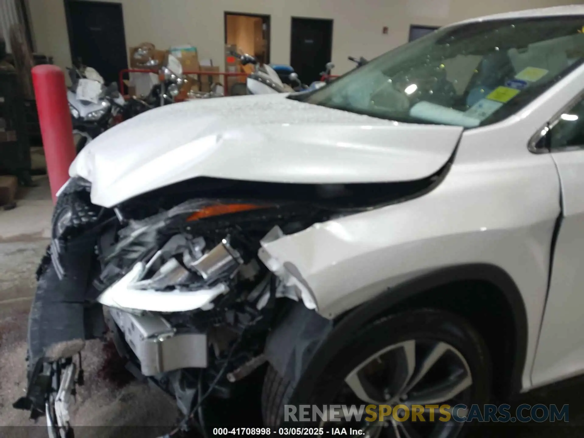 18 Photograph of a damaged car JTJHZKEA4L2016195 LEXUS RX 350L 2020