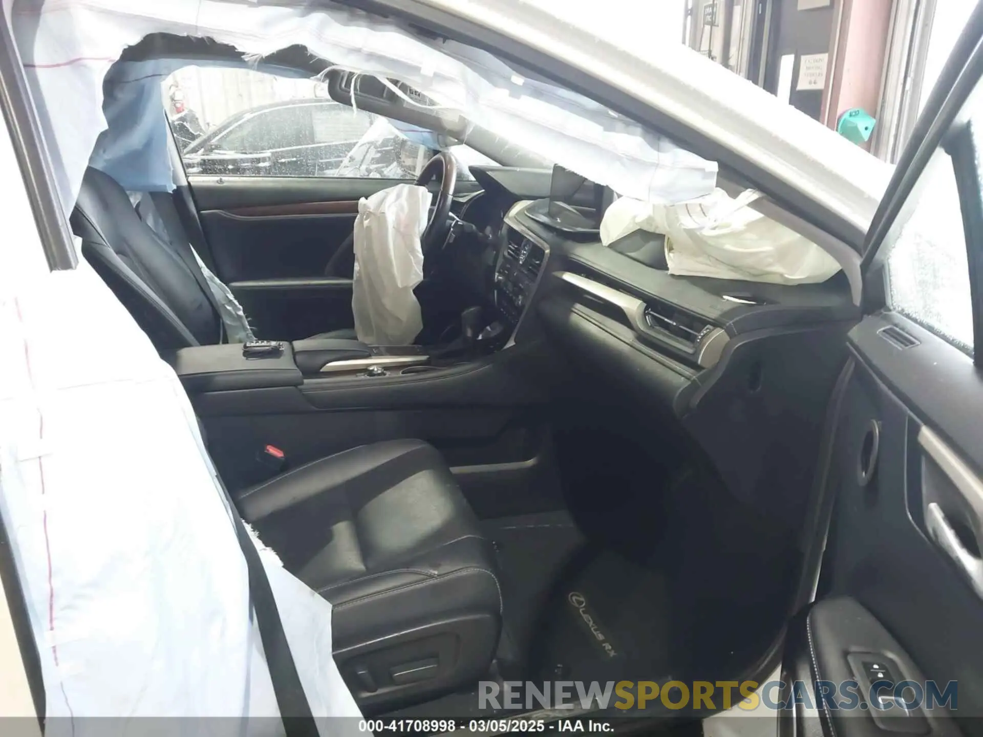 5 Photograph of a damaged car JTJHZKEA4L2016195 LEXUS RX 350L 2020