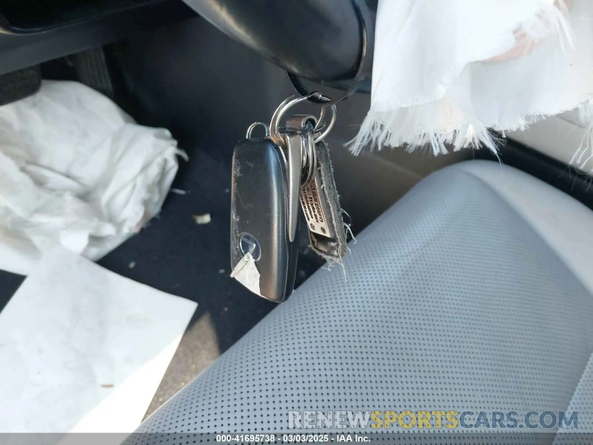 11 Фотография поврежденного автомобиля JTJHZKFA3L2026103 LEXUS RX 350L 2020