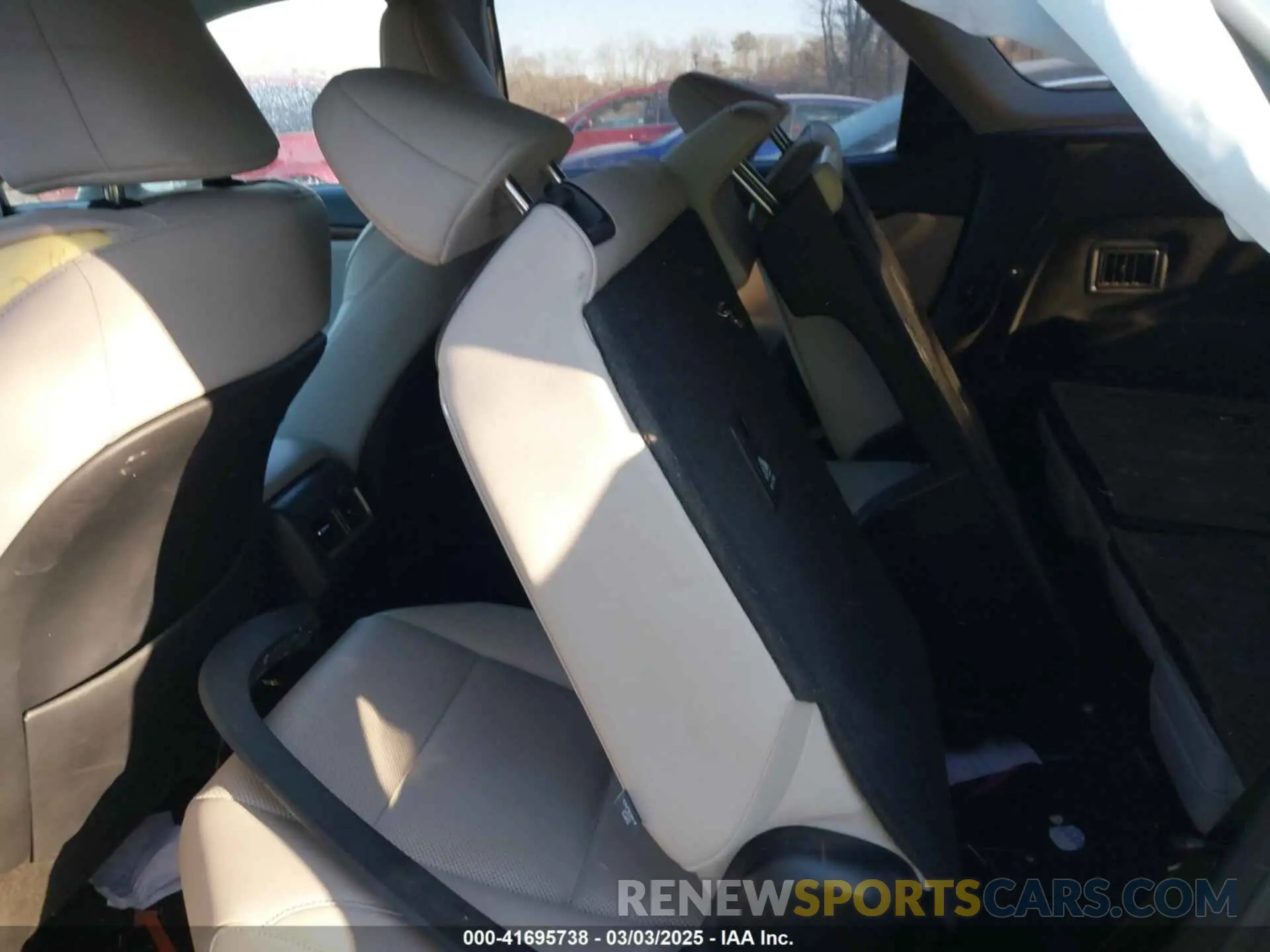 8 Фотография поврежденного автомобиля JTJHZKFA3L2026103 LEXUS RX 350L 2020