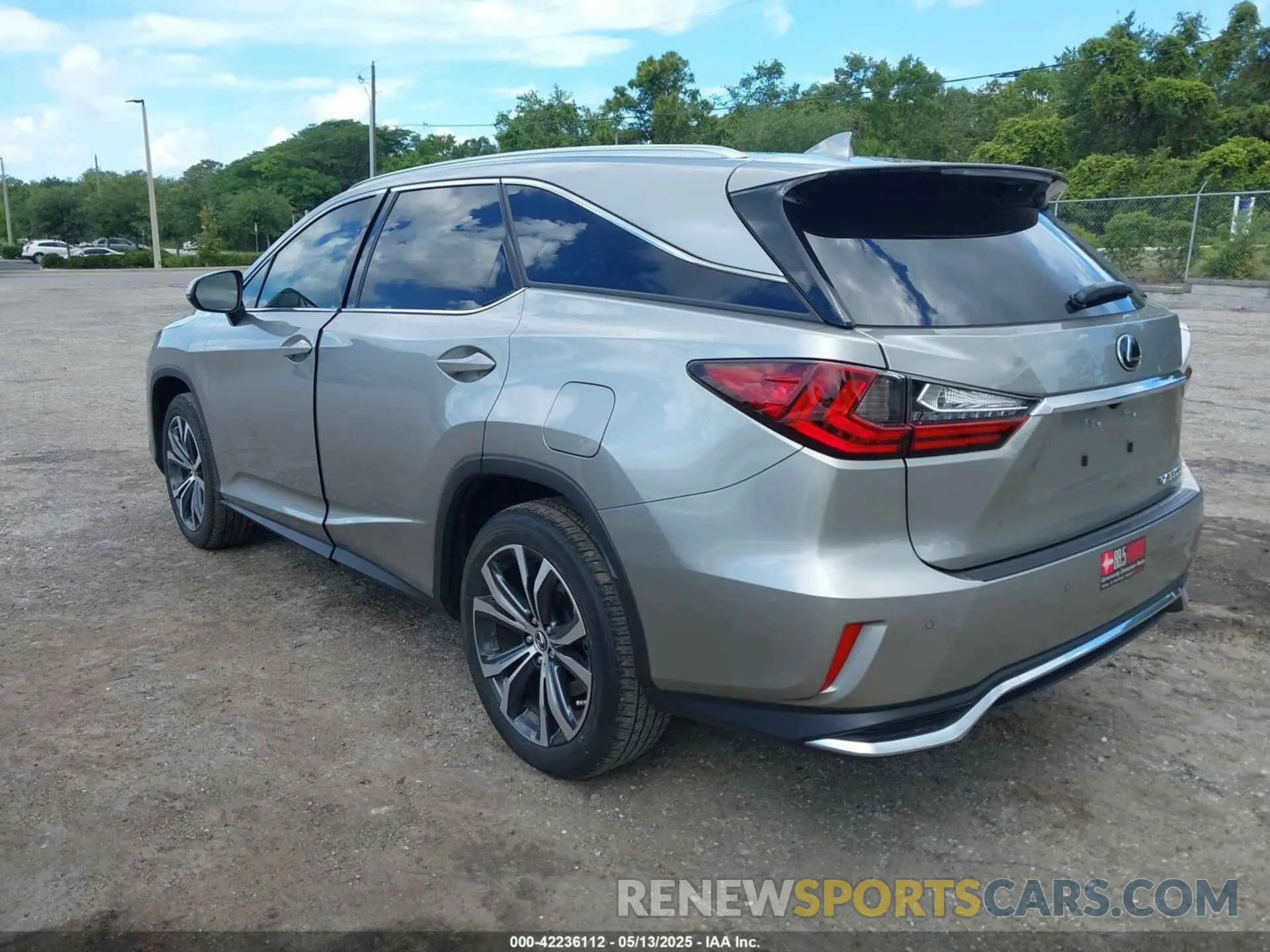 3 Фотография поврежденного автомобиля JTJHZKFA6L2026127 LEXUS RX 350L 2020