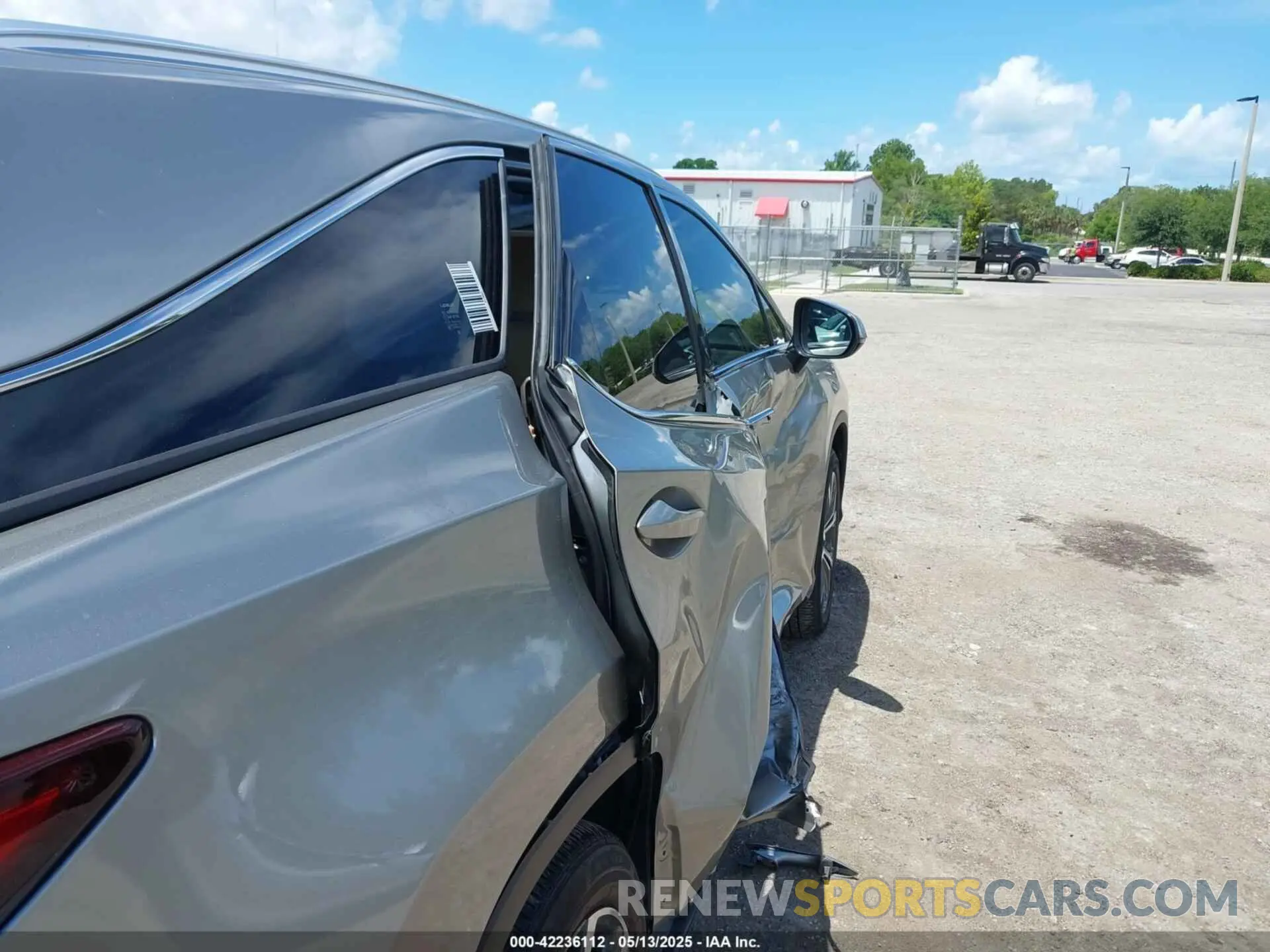 6 Фотография поврежденного автомобиля JTJHZKFA6L2026127 LEXUS RX 350L 2020