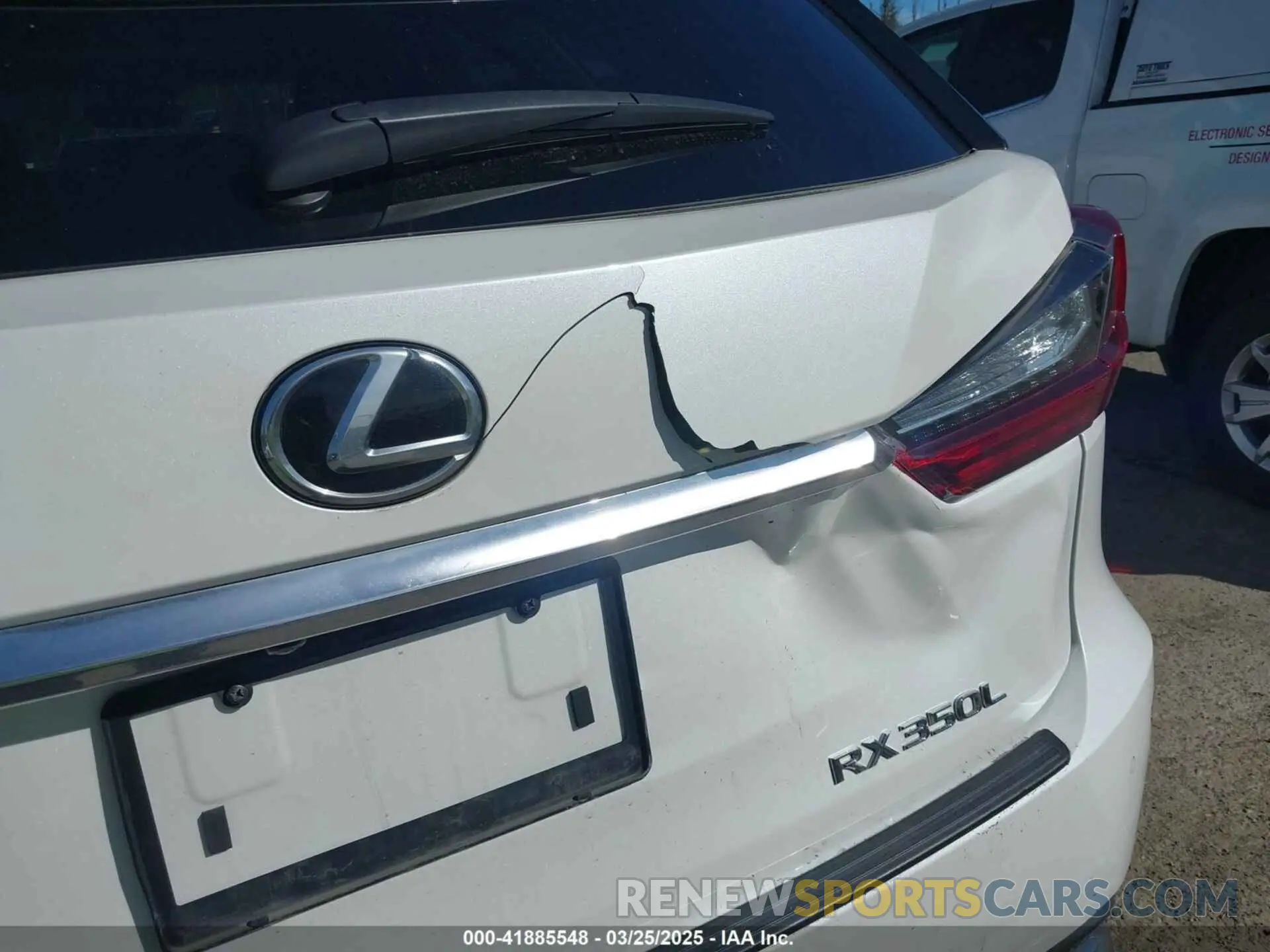 19 Photograph of a damaged car JTJHZKFA2M2030841 LEXUS RX 350L 2021