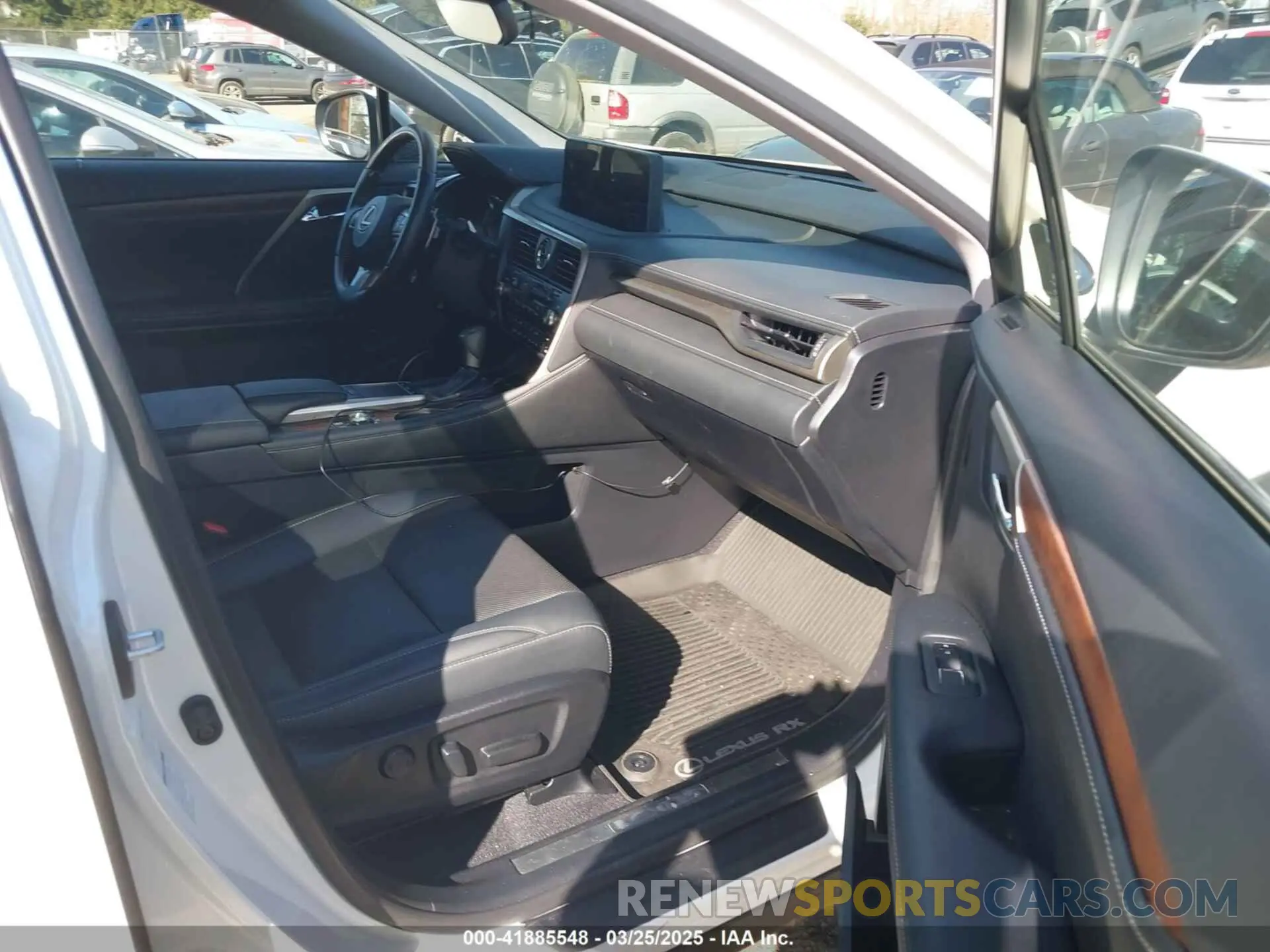 5 Photograph of a damaged car JTJHZKFA2M2030841 LEXUS RX 350L 2021