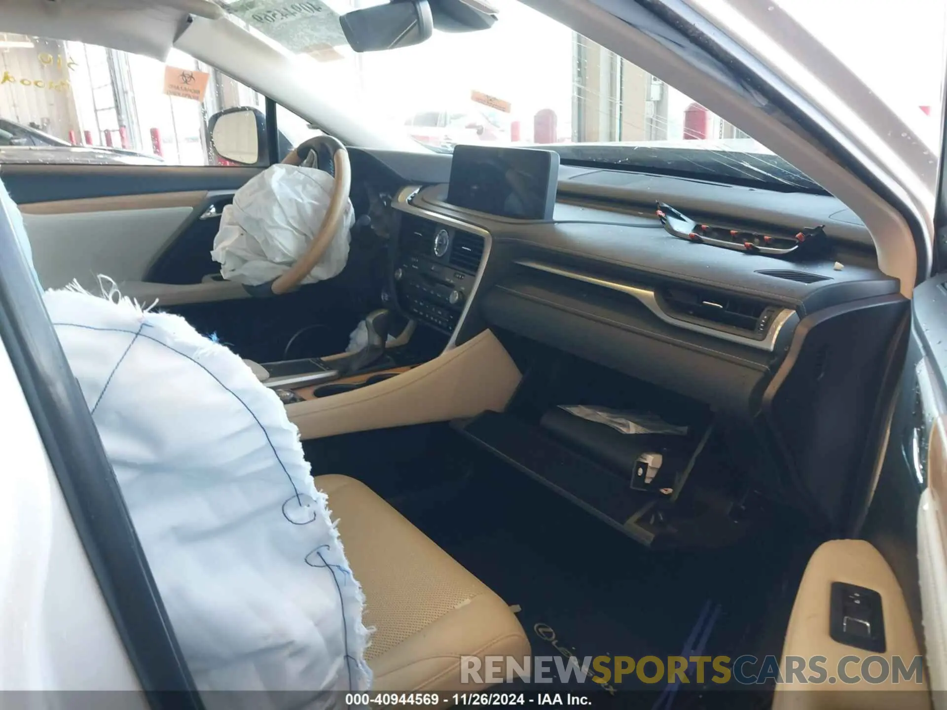 5 Photograph of a damaged car JTJHZKFA9M2029475 LEXUS RX 350L 2021