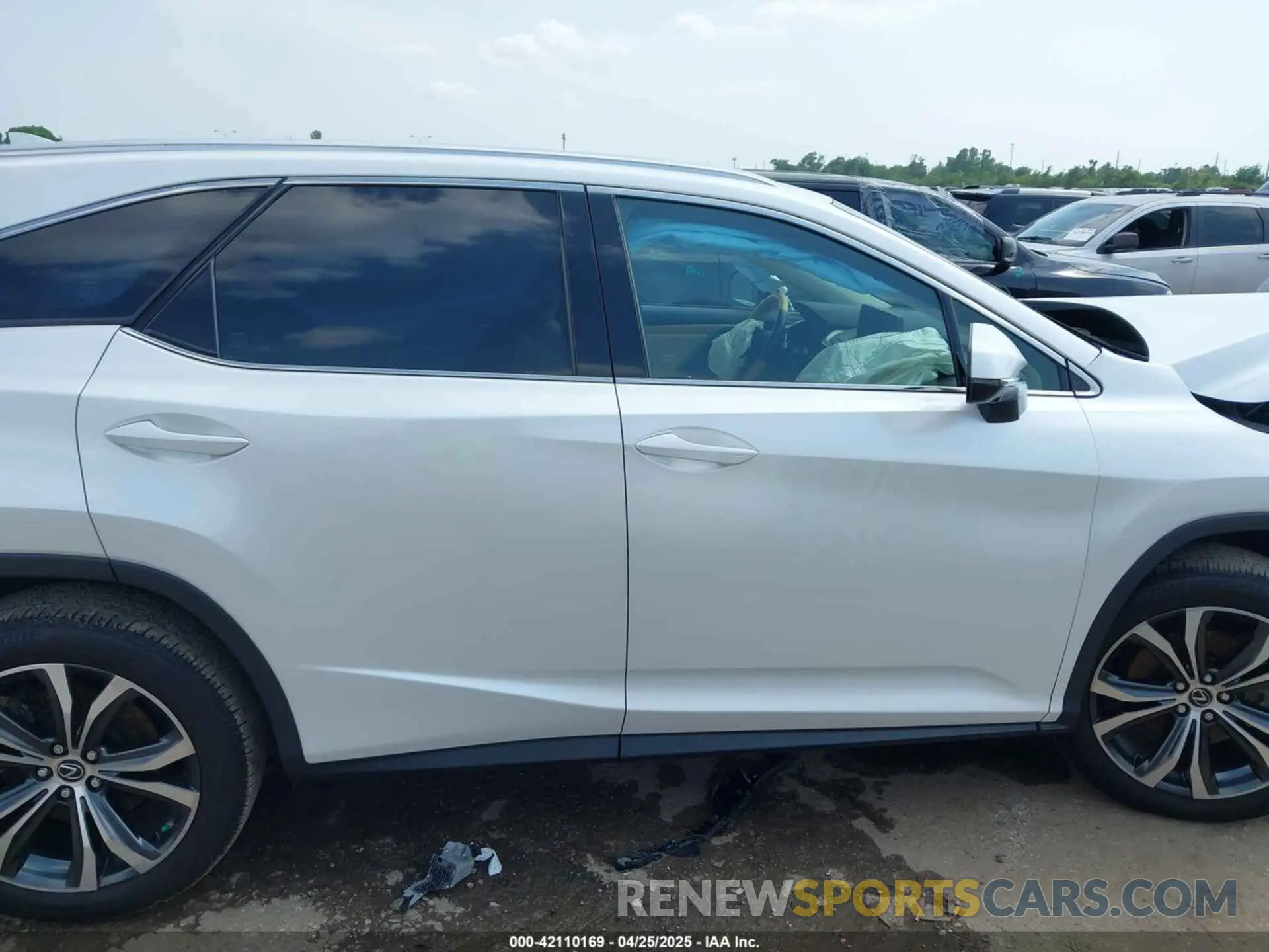 14 Photograph of a damaged car JTJHZKEA0N2023714 LEXUS RX 350L 2022