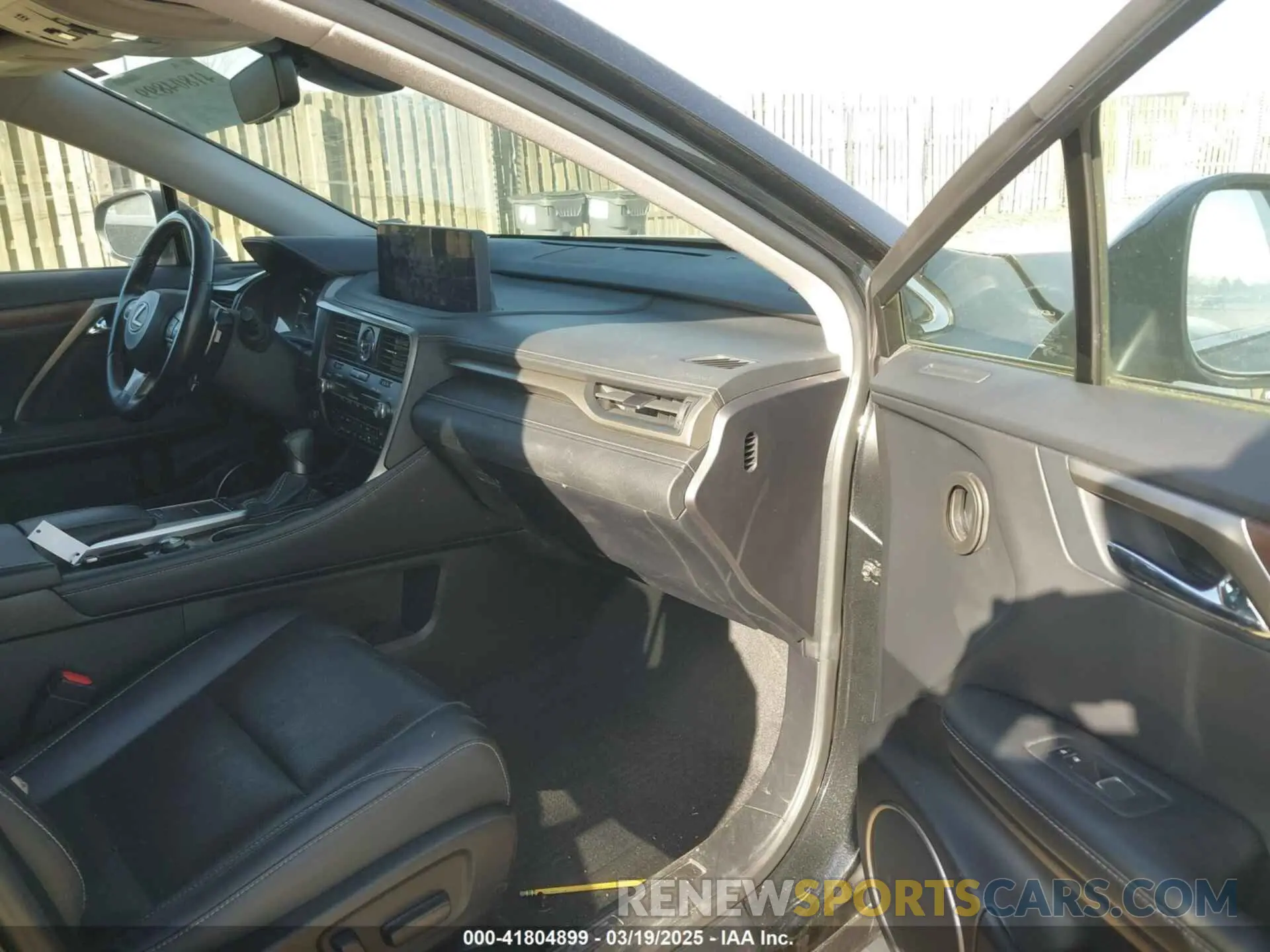 5 Photograph of a damaged car JTJHZKFA7N2037057 LEXUS RX 350L 2022
