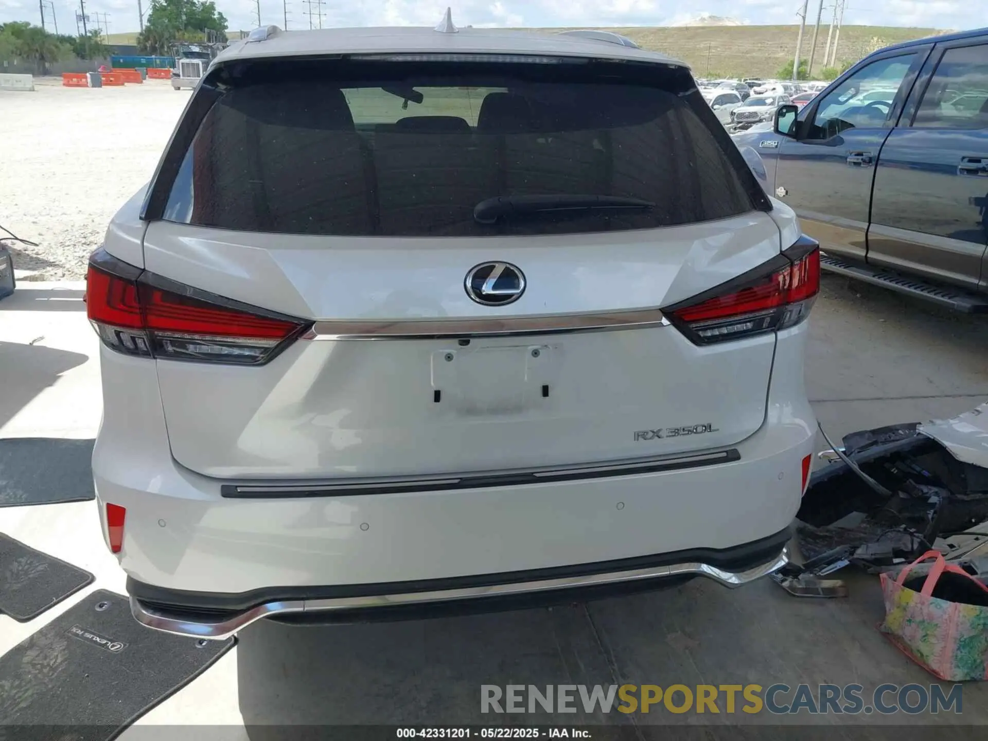 16 Фотография поврежденного автомобиля JTJJZKEA8N2026796 LEXUS RX 350L 2022