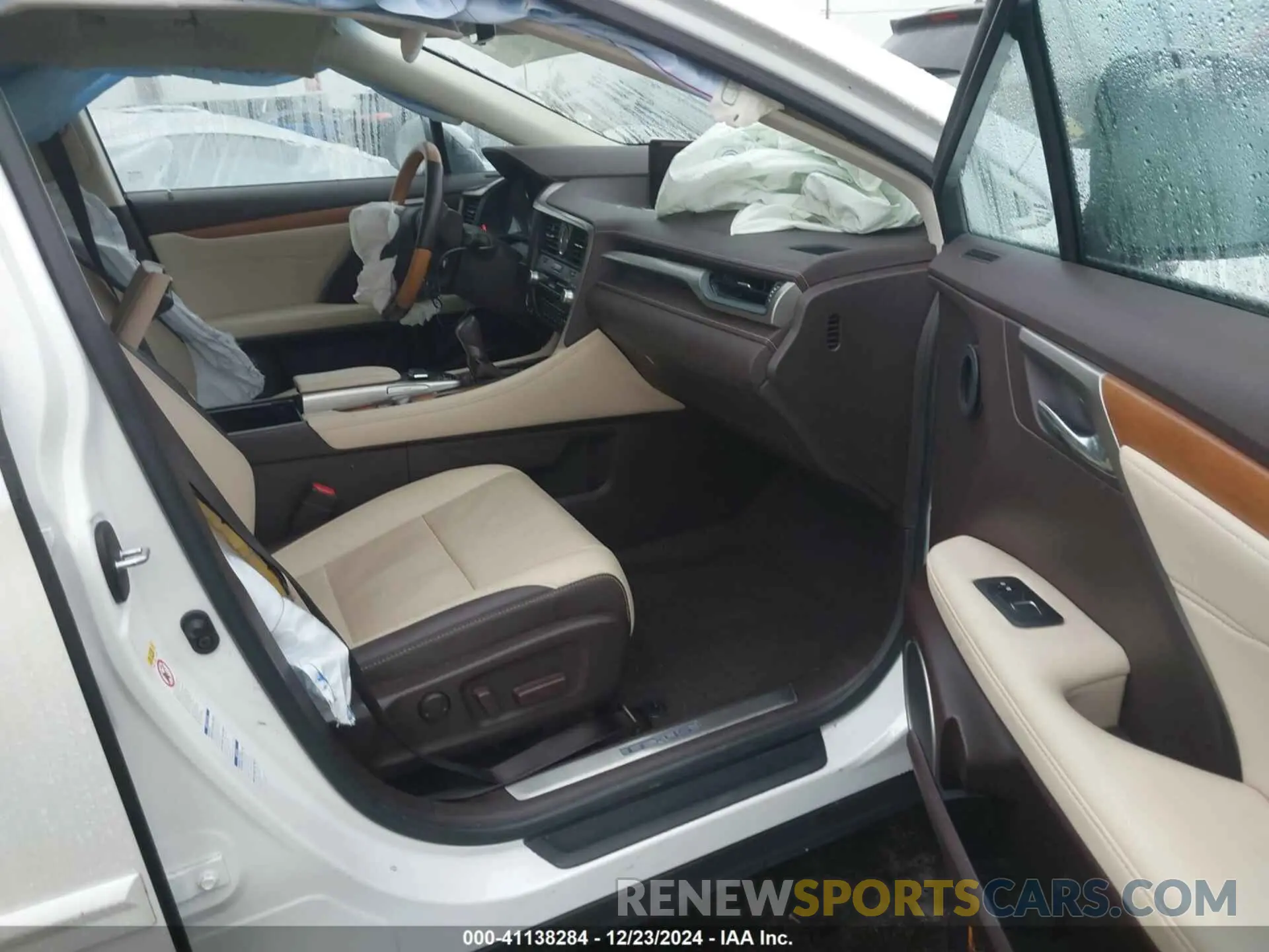 5 Фотография поврежденного автомобиля 2T2BGMCA0KC034640 LEXUS RX 450H 2019