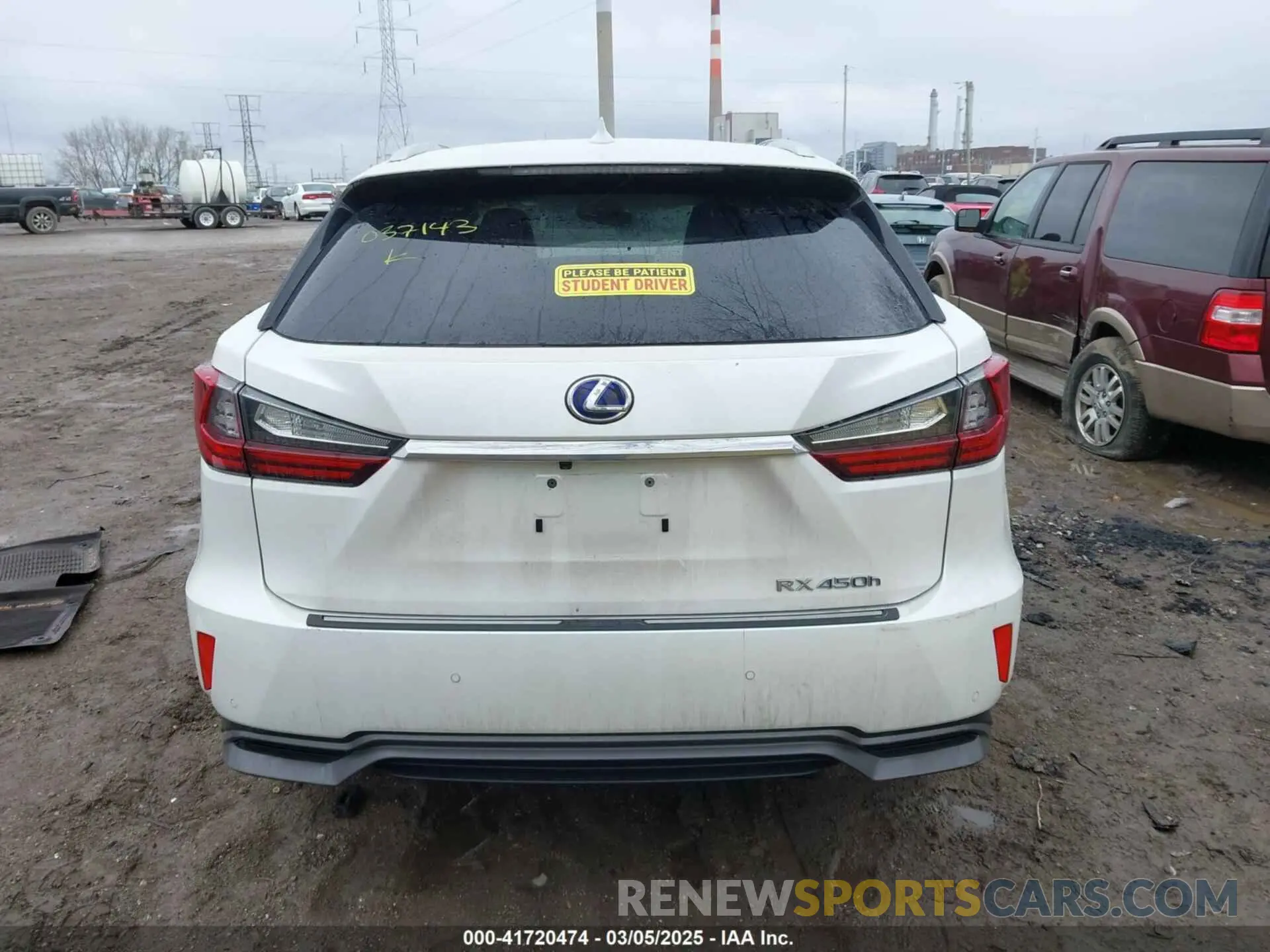 16 Photograph of a damaged car 2T2BGMCA1KC037143 LEXUS RX 450H 2019