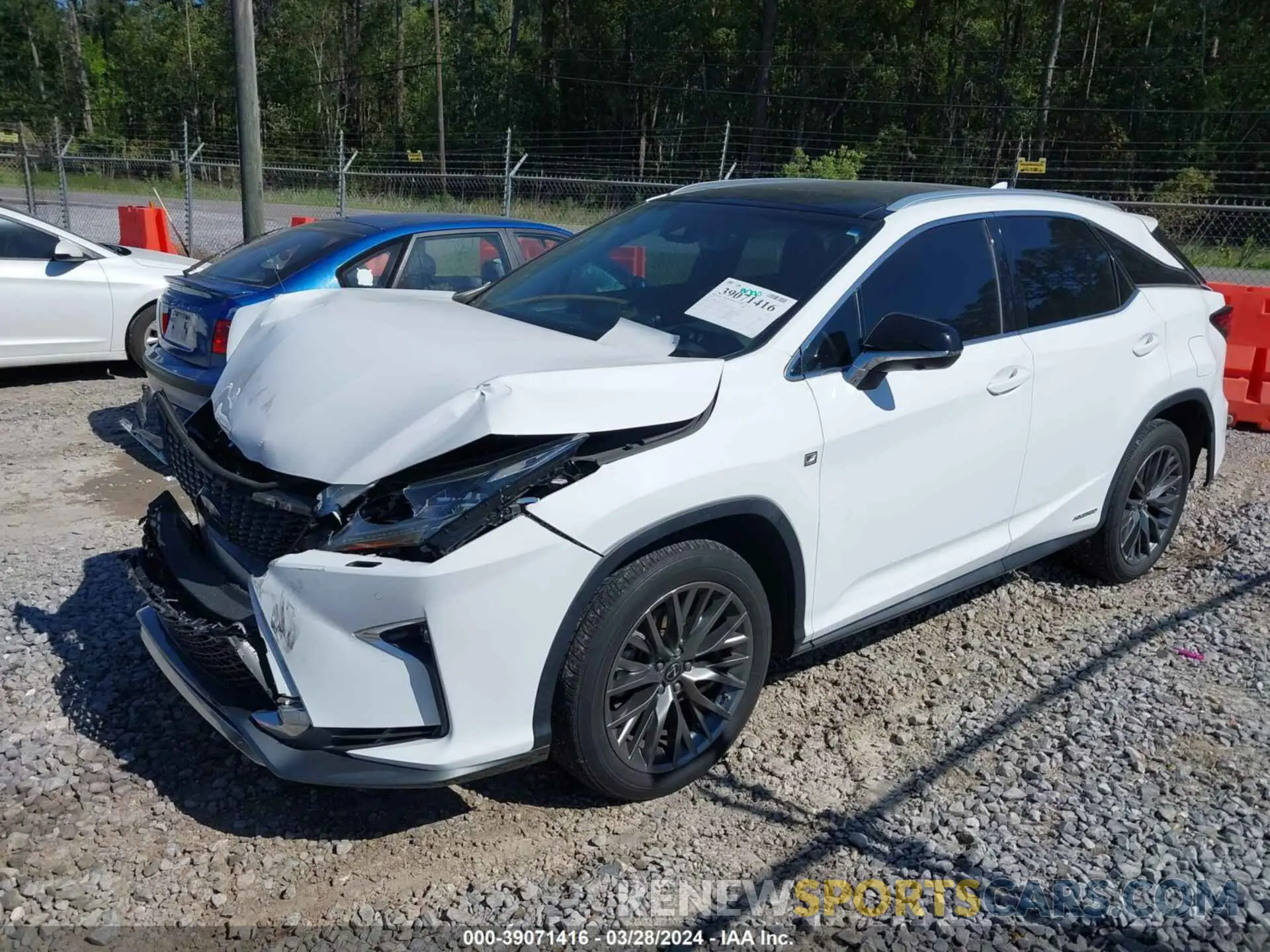 2 Фотография поврежденного автомобиля 2T2BGMCA9KC031025 LEXUS RX 450H 2019