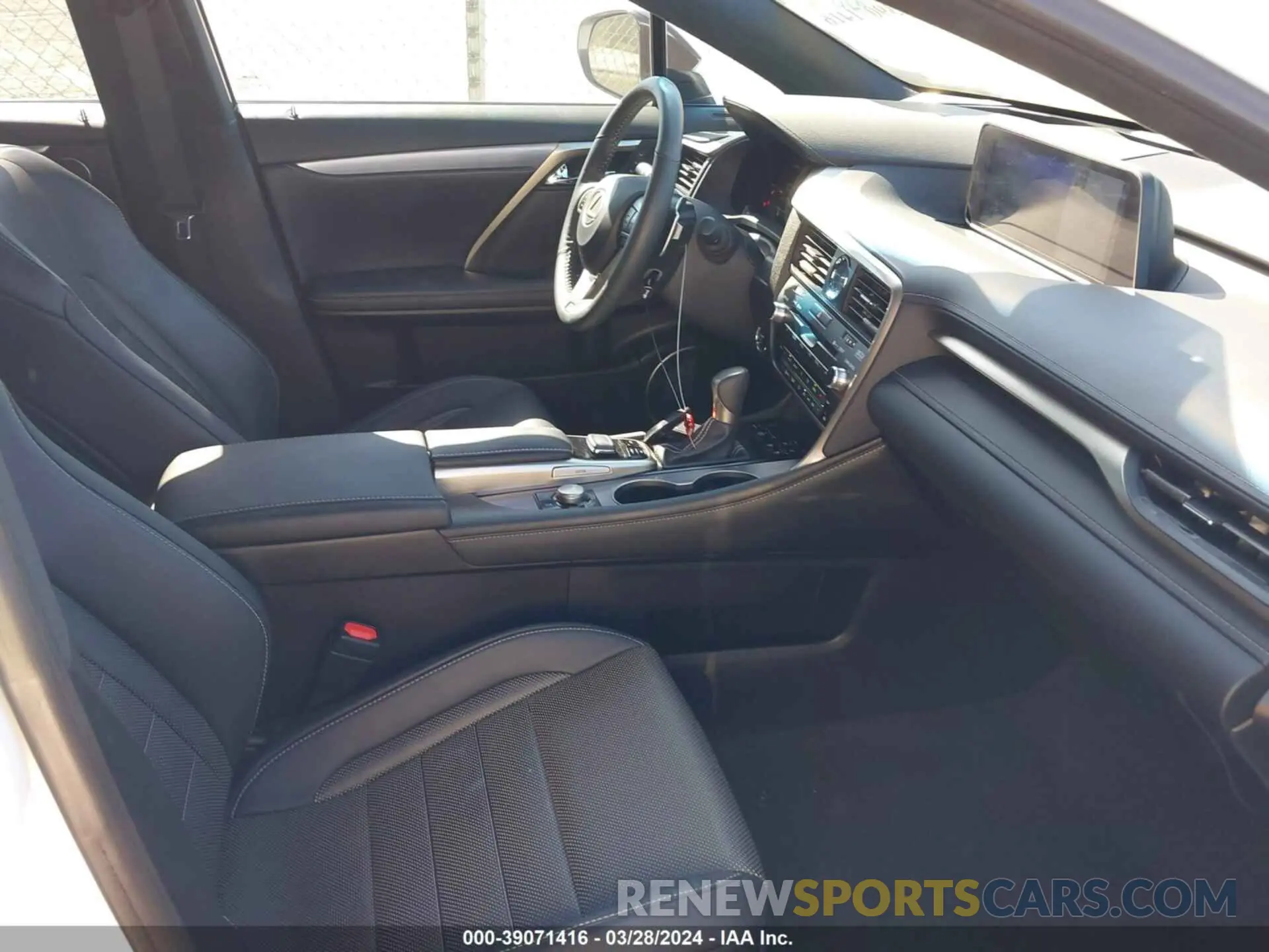 5 Фотография поврежденного автомобиля 2T2BGMCA9KC031025 LEXUS RX 450H 2019