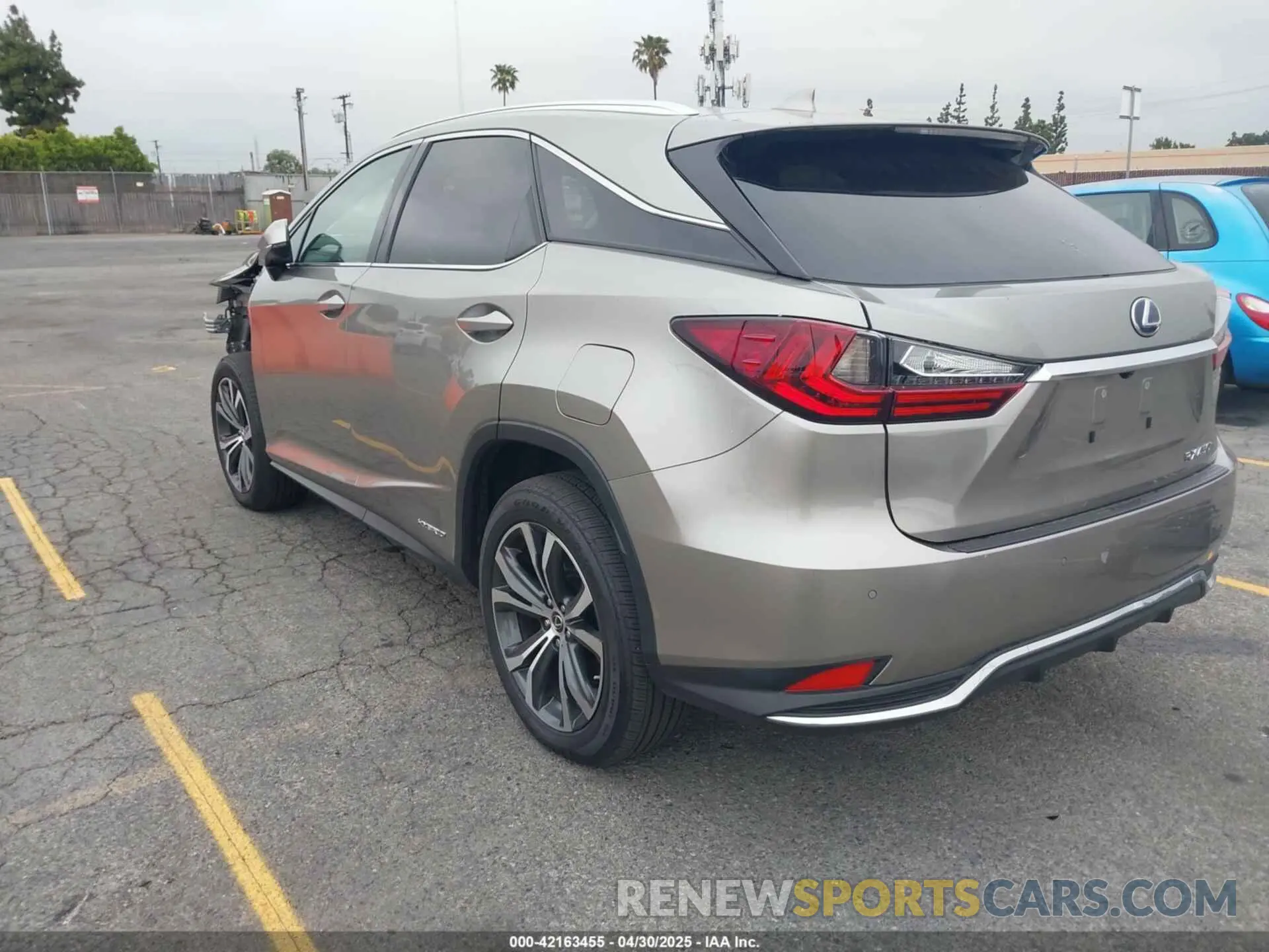 3 Фотография поврежденного автомобиля 2T2HGMDA3MC060208 LEXUS RX 450H 2021