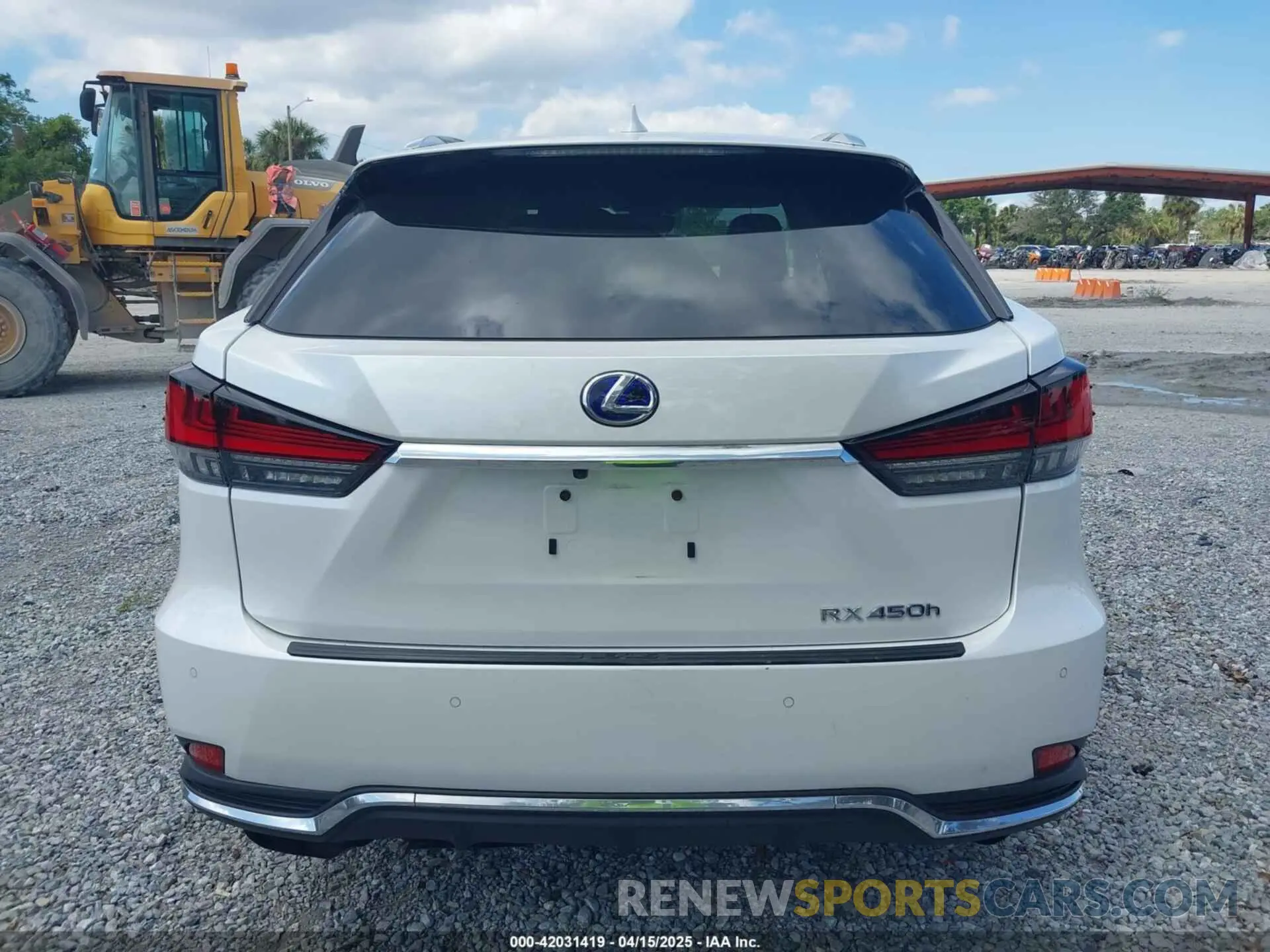 17 Фотография поврежденного автомобиля 2T2JGMDA9MC058061 LEXUS RX 450H 2021