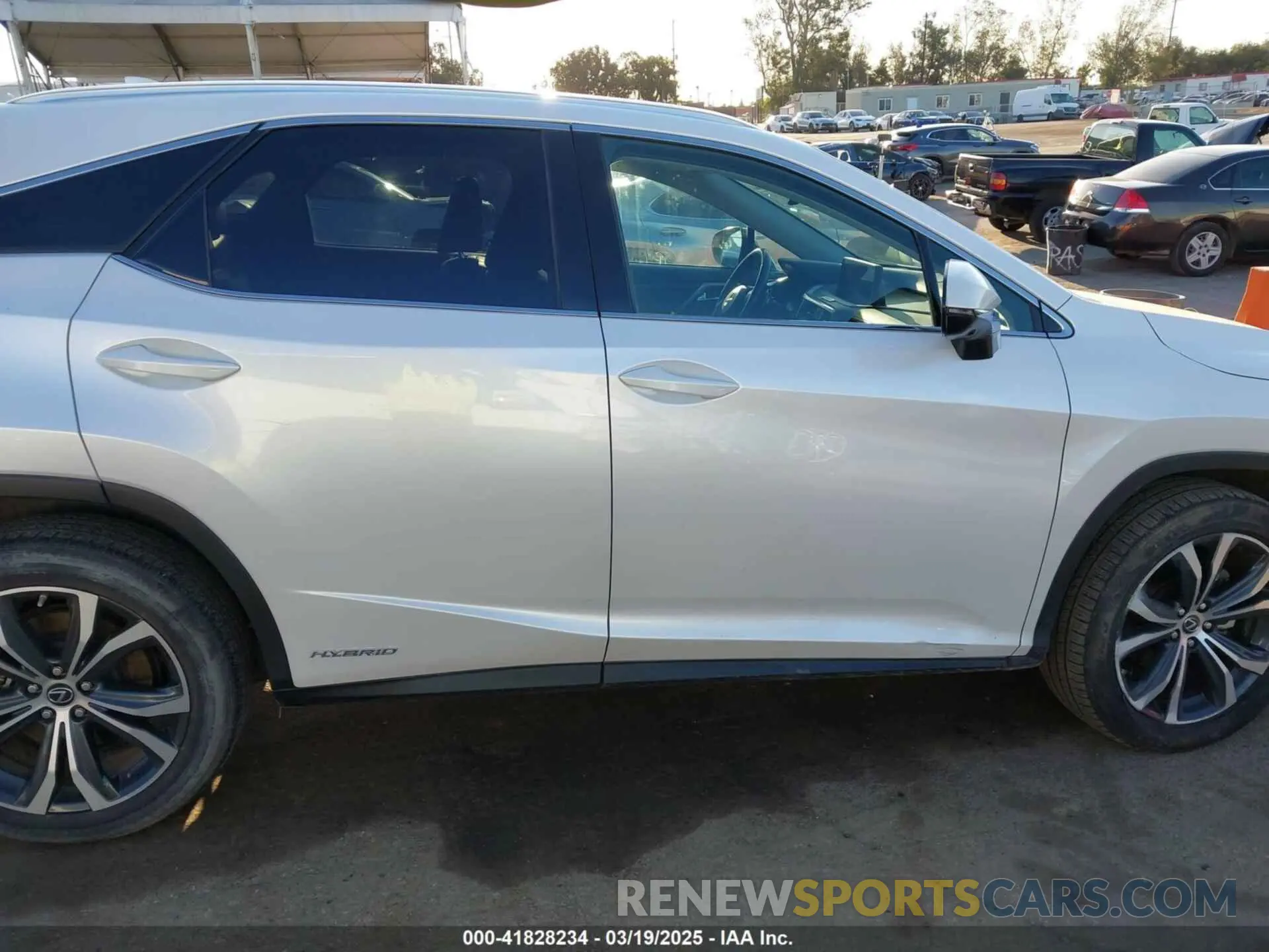 14 Photograph of a damaged car 2T2HGMDA8NC074588 LEXUS RX 450H 2022